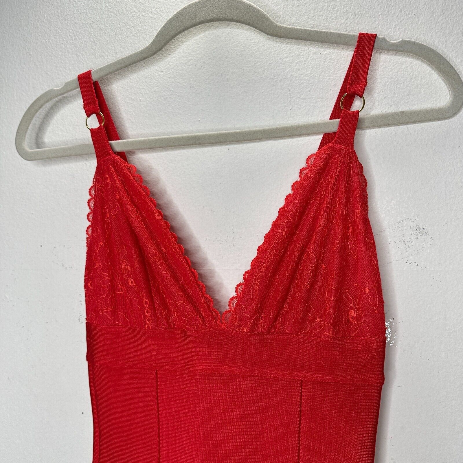 House of CB House of CB London Red Lace Trim VNeck Bandage Dress Mini XS Size XS / US 0-2 / IT 36-38 - 5 Thumbnail