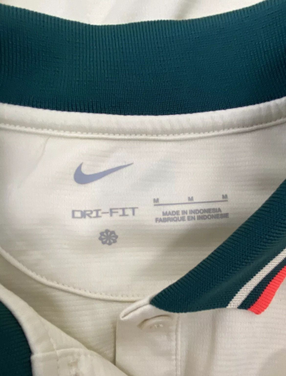 Nike Women’s Liverpool FC 2021/22 Jersey Nike DB2538-111 Size M Size M / US 6-8 / IT 42-44 - 8 Thumbnail