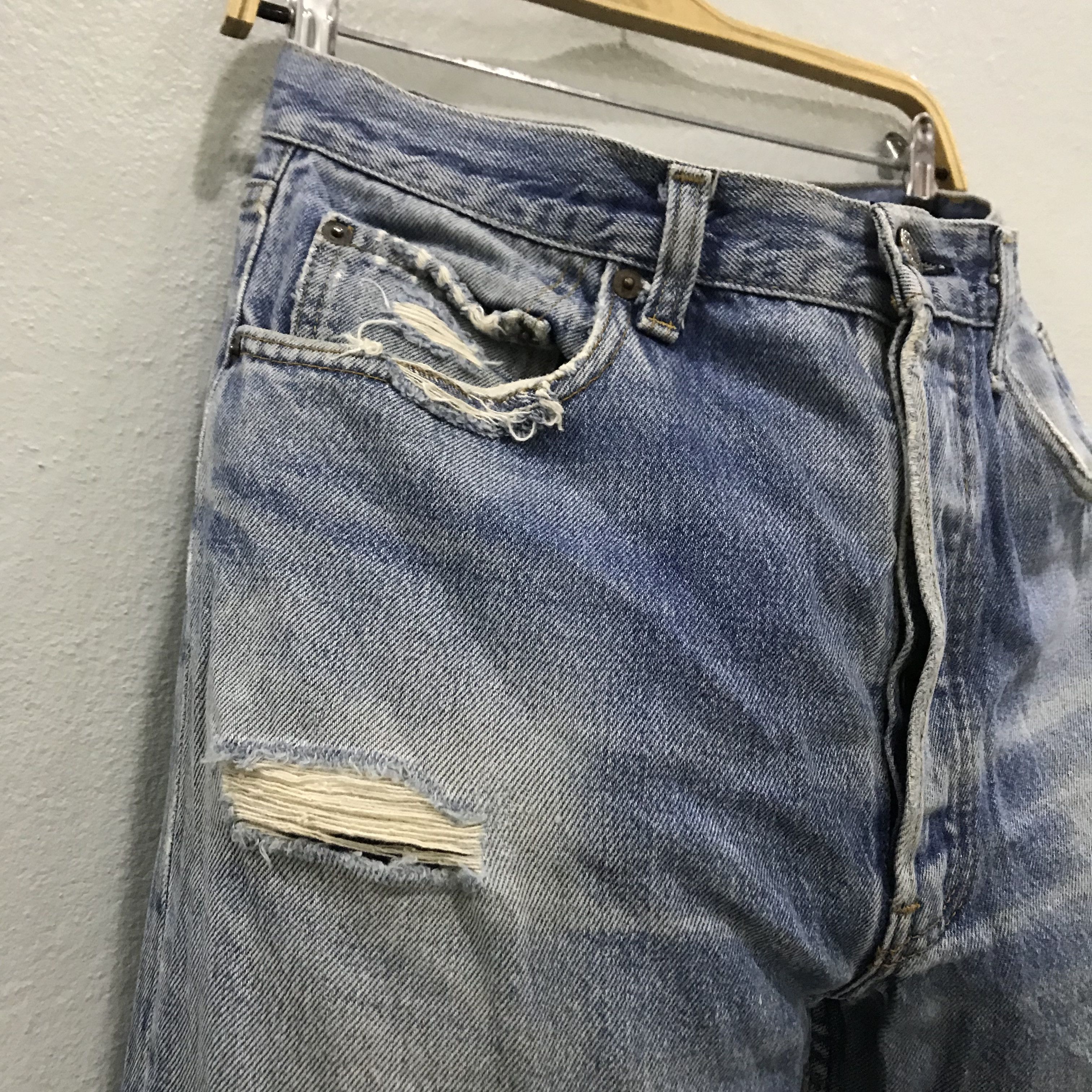 Levi's Vintage 90s Levi’s 501 Straight Leg Jeans Fade Blue Size US 31 - 6 Thumbnail