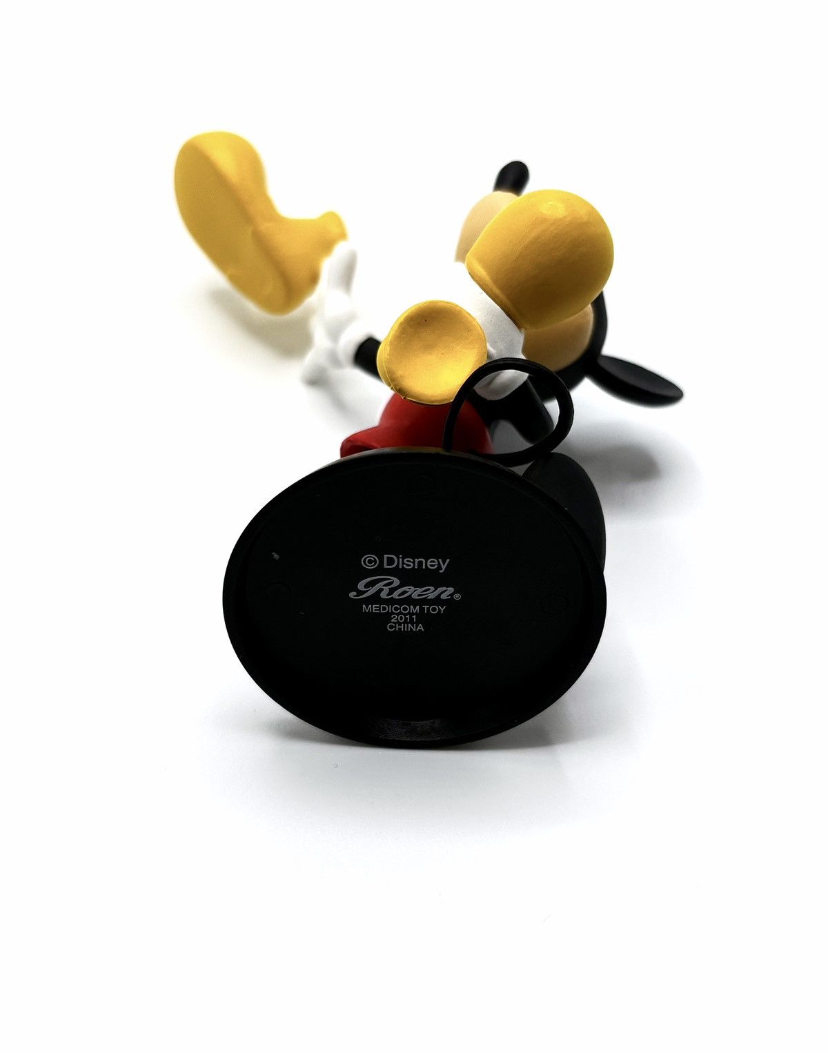 Roen Roen Collection UDF Mikey Throwing Shoes Figure Size ONE SIZE - 4 Thumbnail