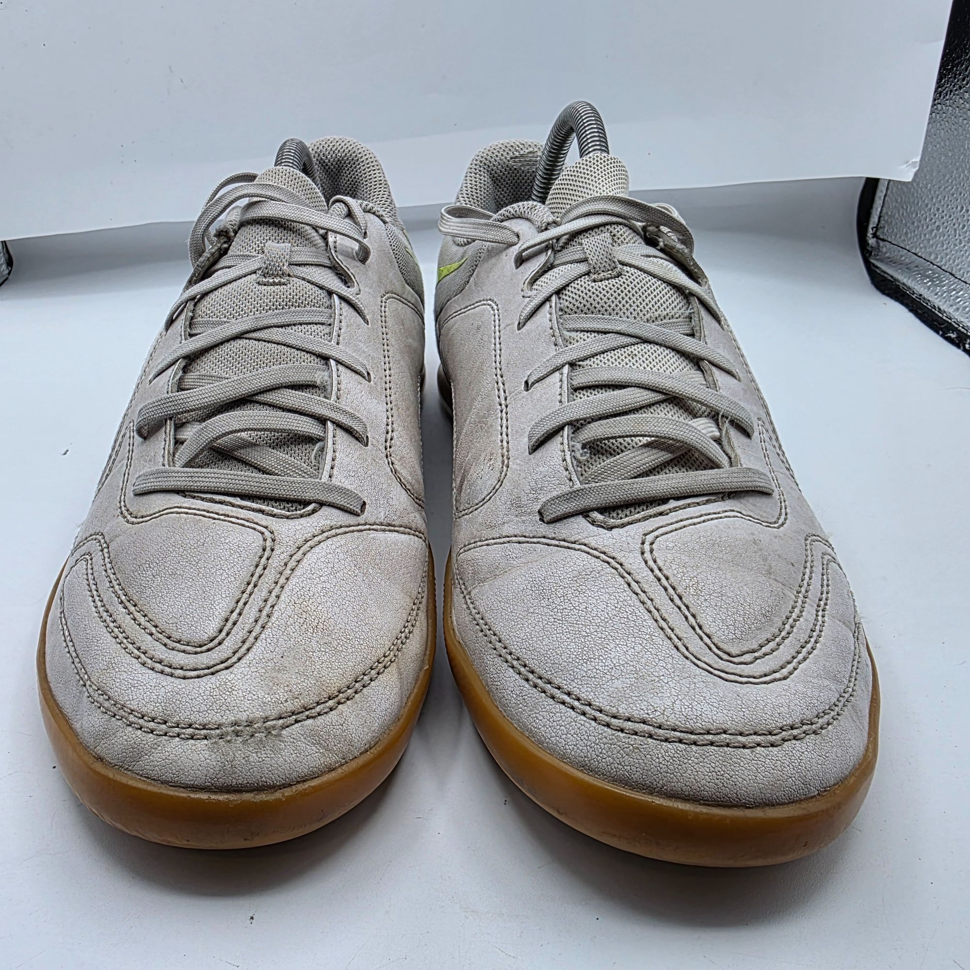 Nike Nike Tiempo Legend 9 IC Mens Size 10 White Indoor Soccer Cle Size US 10 / EU 43 - 2 Thumbnail