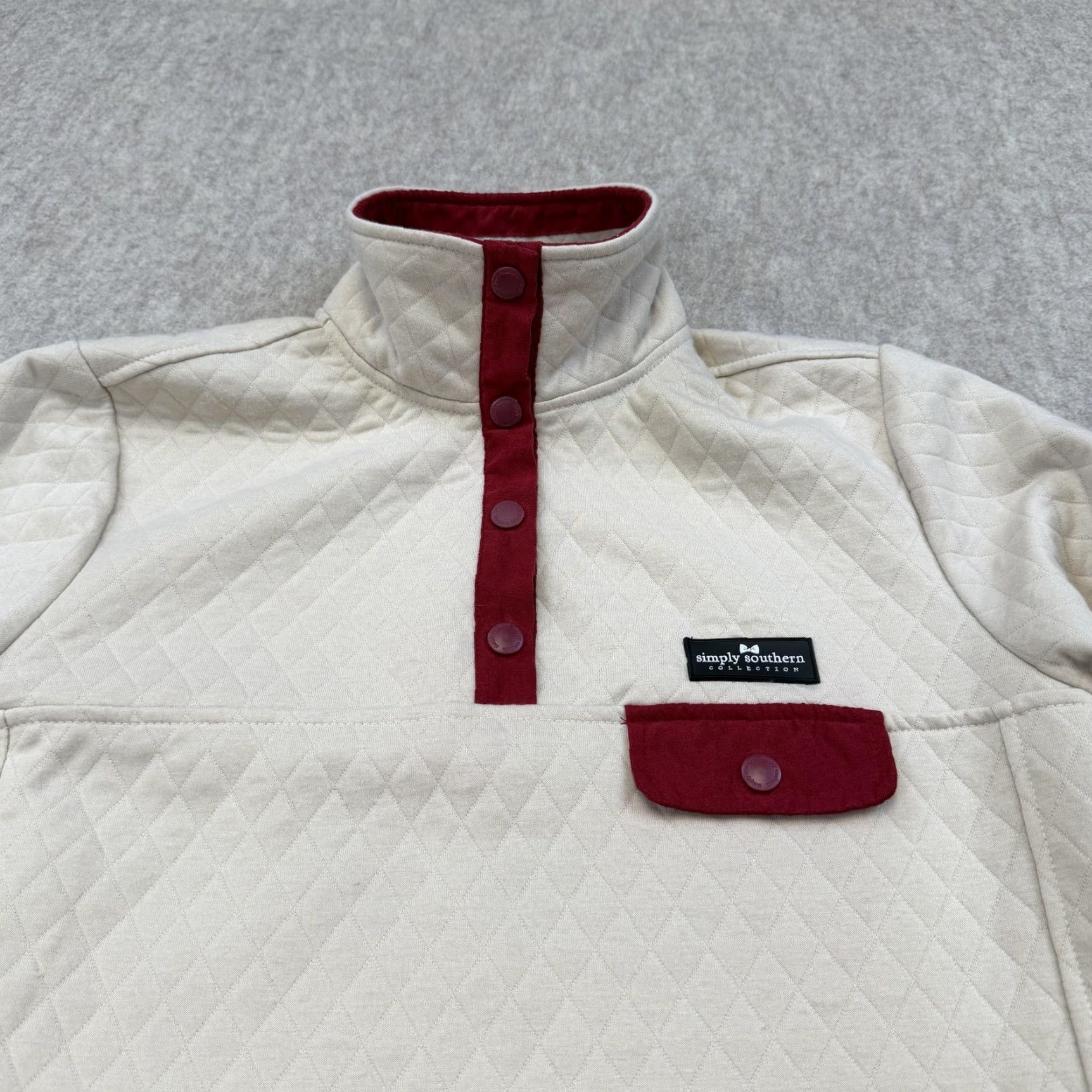 Vintage Simply Southern Pullover Womens Small White Burgundy Quilted Snap Sweatshirt Size S / US 4 / IT 40 - 3 Thumbnail