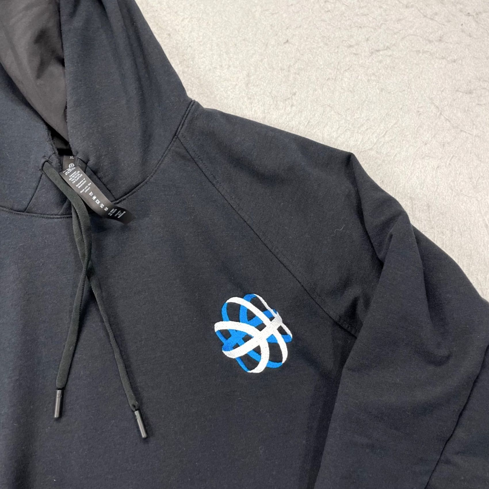 Lululemon Lululemon Hoodie Men's XL Black City Sweat Sweatshirt Hooded Logo Pullover Gym & Training Size US XL / EU 56 / 4 - 4 Thumbnail