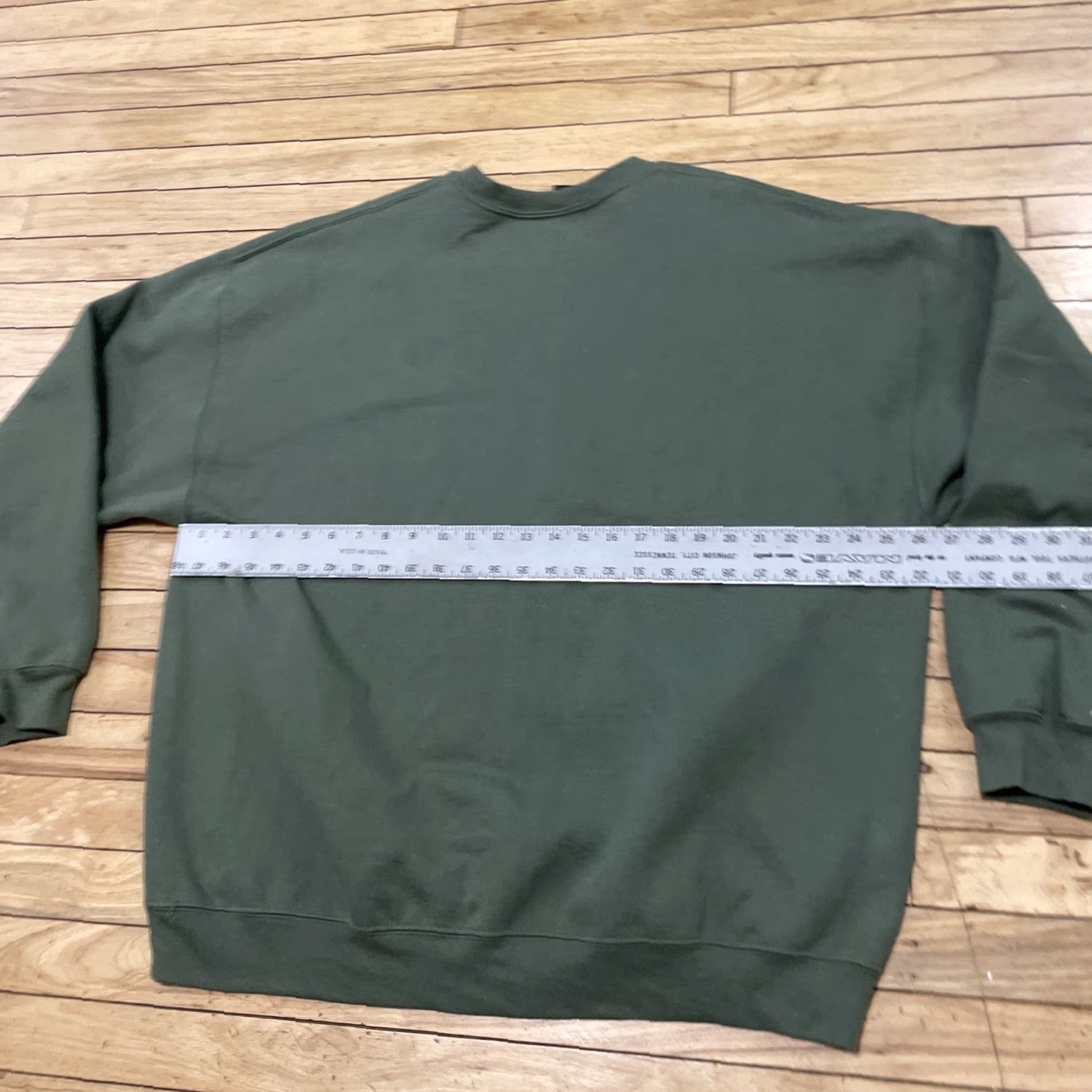 Gildan GILDAN Sweatshirt Men 2XL Green Crew Neck Heavyweight Fleece Lined All Seasons Pullover Graphic Mystic Manifest S**T Size US XXL / EU 58 / 5 - 6 Thumbnail