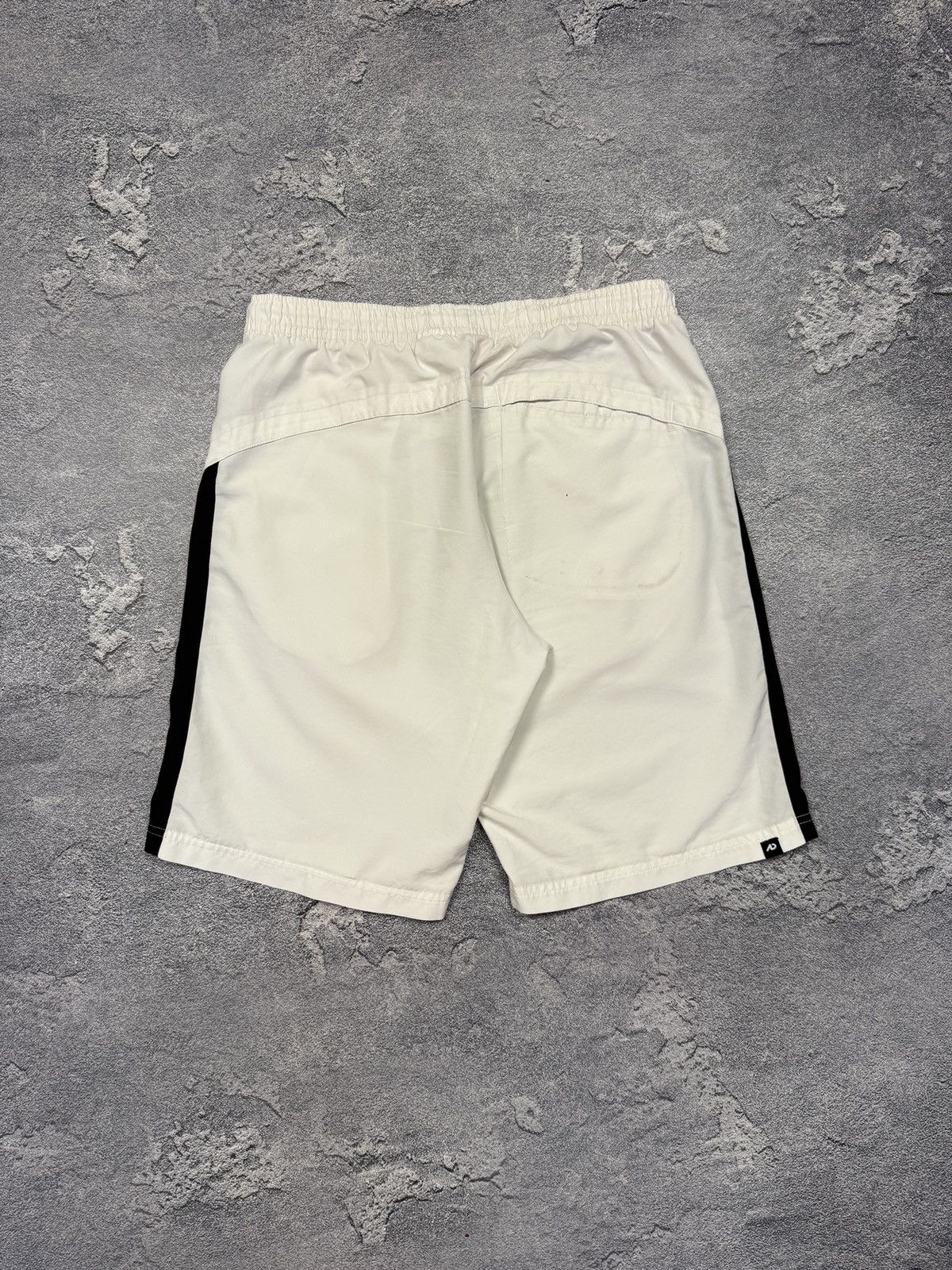 Nike × Vintage Vintage Nike White Shorts Y2K Streetwear Size M Size US 34 / EU 50 - 3 Thumbnail