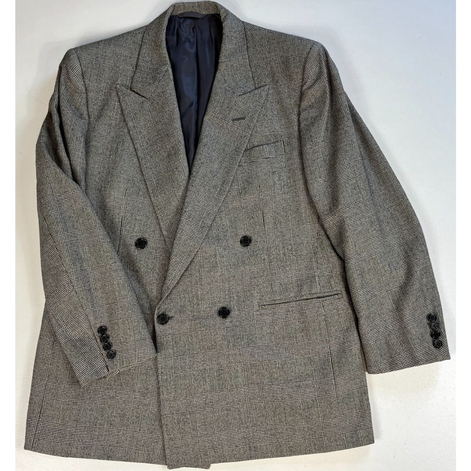 Neiman Marcus VINTAGE Neiman Marcus Men's Blazer Wool Double Breasted Plaid 40 Gray Jacket 90s Classic Designer Shoulder Pads Size 40R - 2 Thumbnail