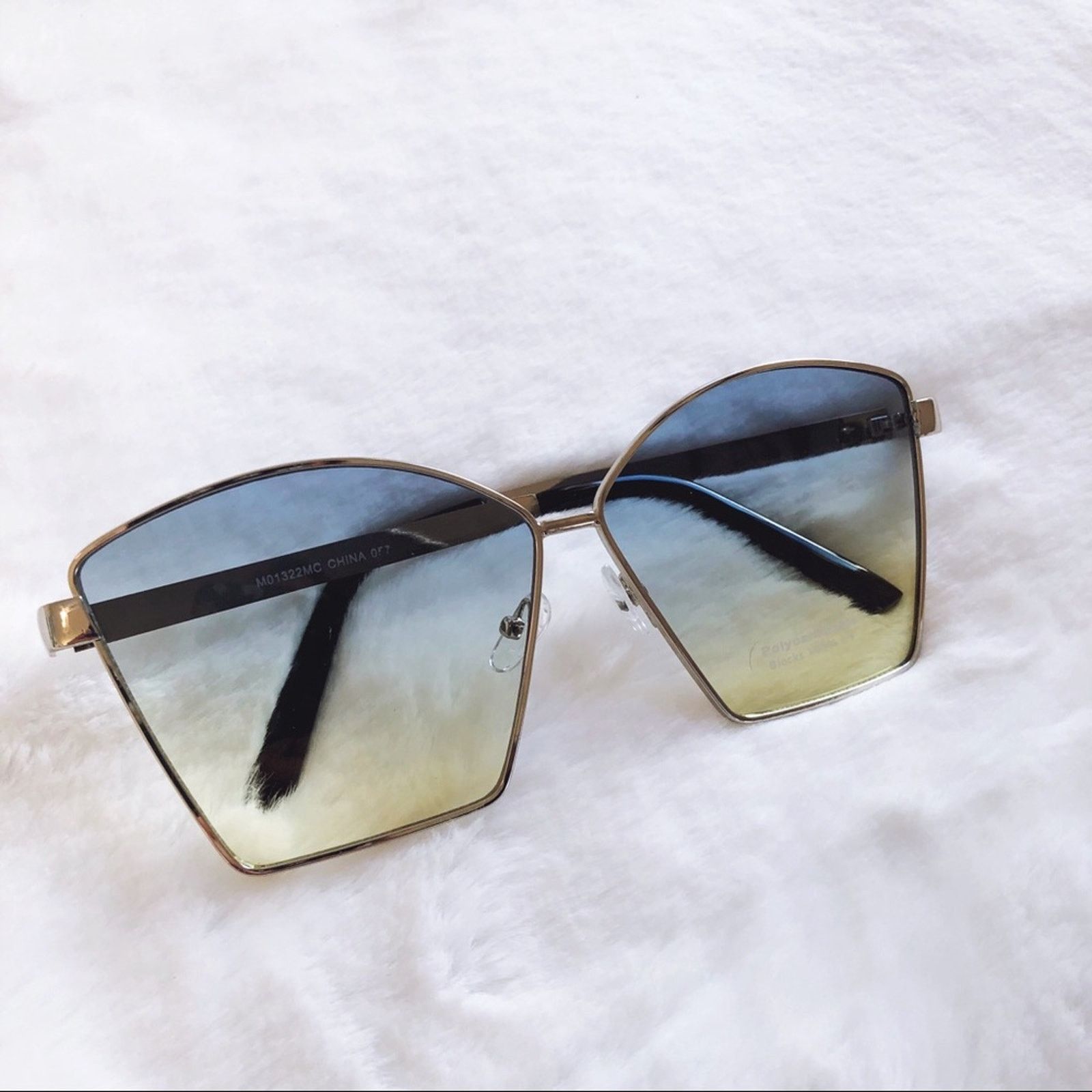 Other Aubrey Light Blue Gradient Oversized Sunglasses Size ONE SIZE - 3 Thumbnail