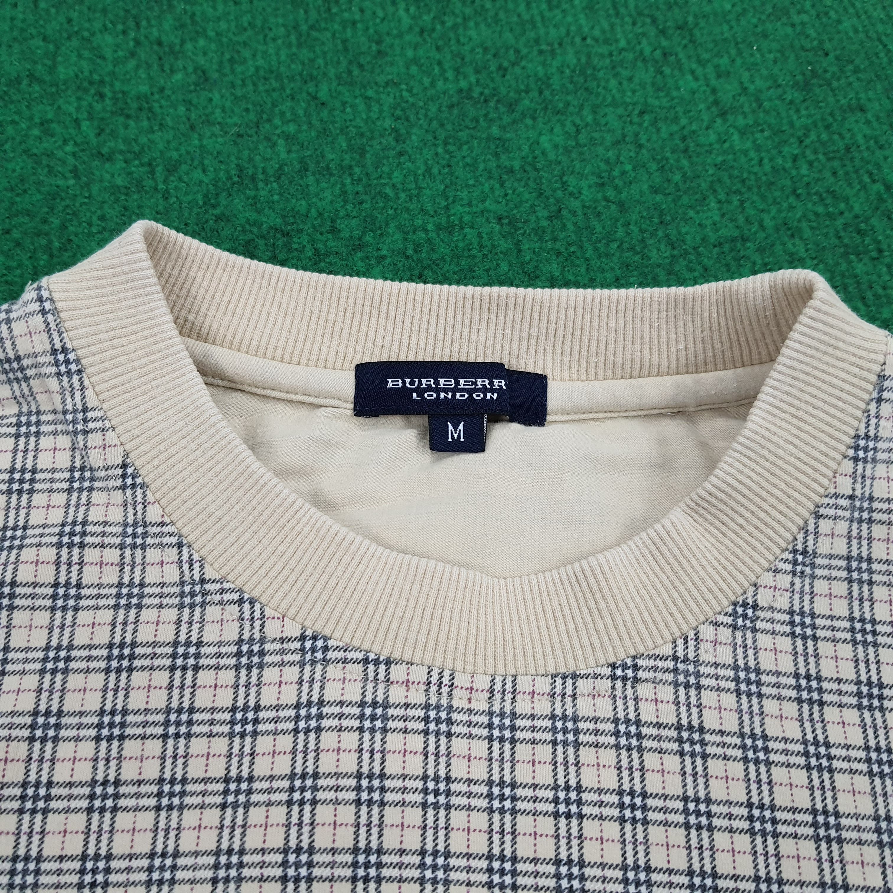 Burberry × Vintage Vintage Burberry London Pocket T-shirt Size US L / EU 52-54 / 3 - 4 Thumbnail