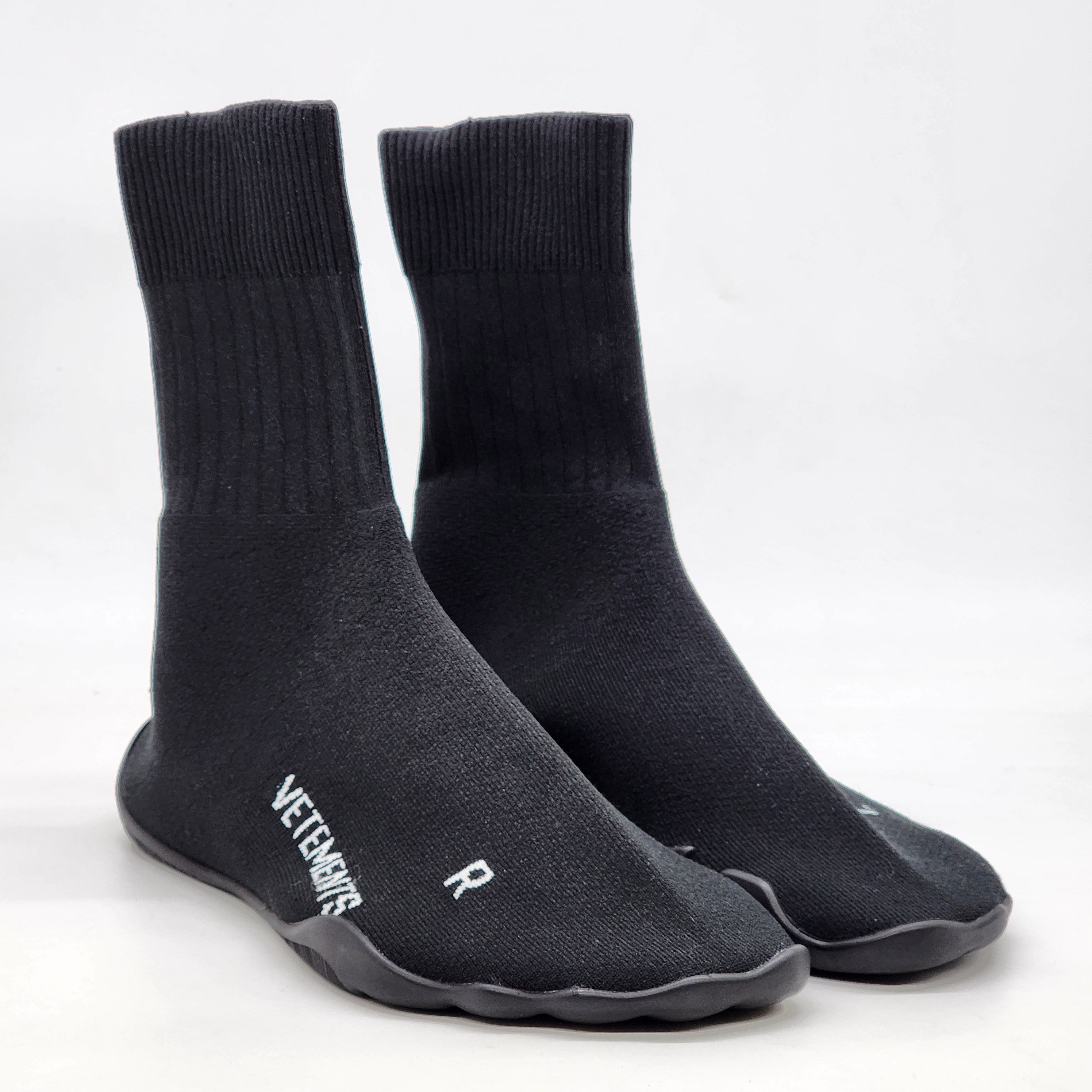 Vetements (NIB) Vetements - AW19 Runway Karate Sock Sneakers Size US 7 / EU 40 - 3 Thumbnail