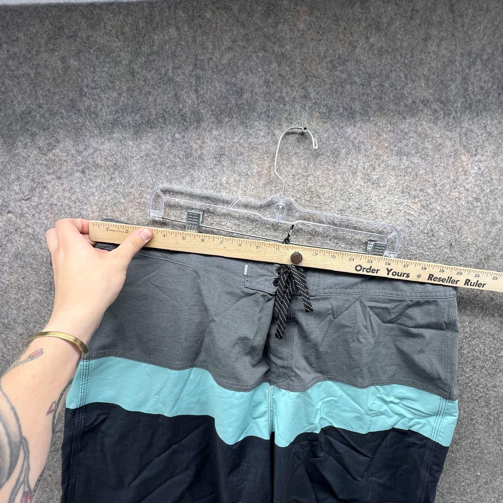 Quiksilver Quiksilver Mens Board Shorts 40 Multicolor Highline Drawstring Surf Beach Pattern Colorblock Polyester Spandex Size US 40 / EU 56 - 6 Thumbnail