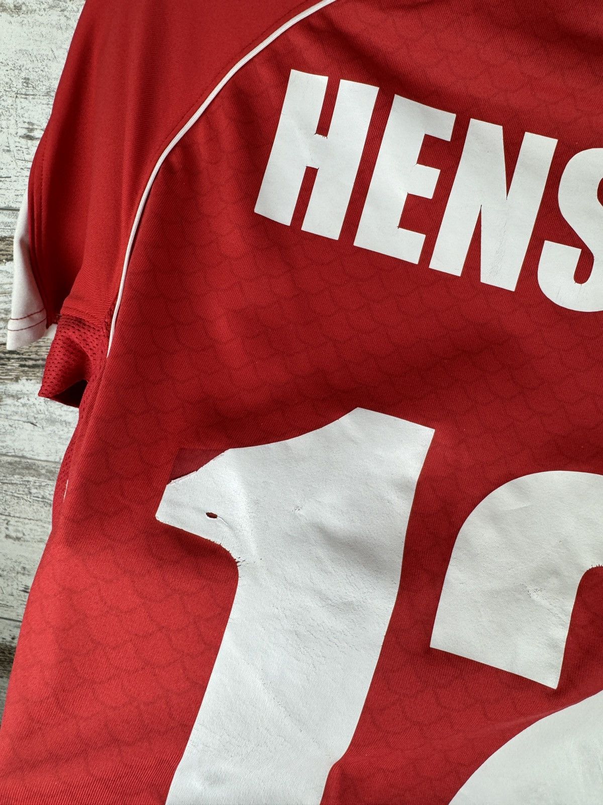 Under Armour Mens Vintage Wales Henson 12 Home rugby union shirt jersey Size US S / EU 44-46 / 1 - 14 Thumbnail