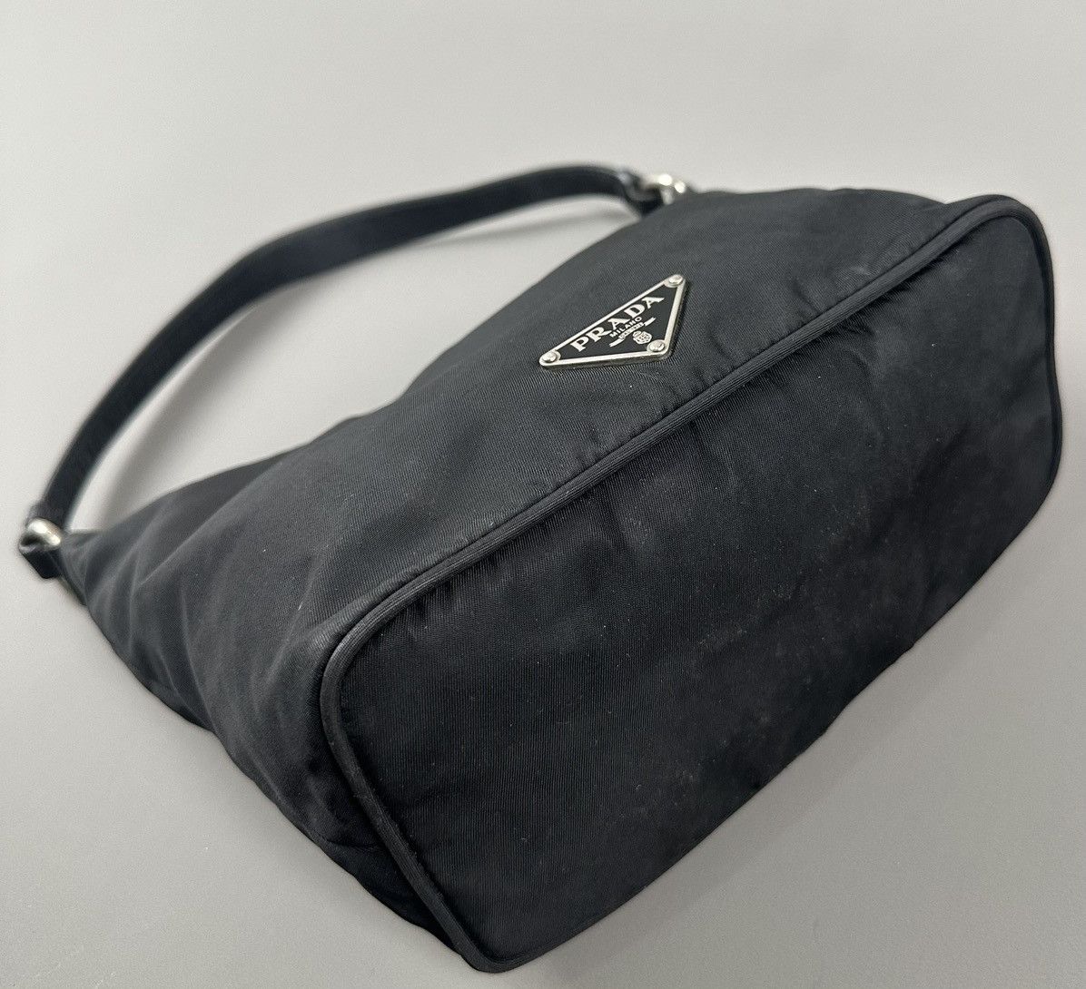 Prada Prada - Vintage Tessuto Nylon Shoulder Bag - Triangle Logo Size ONE SIZE - 4 Thumbnail