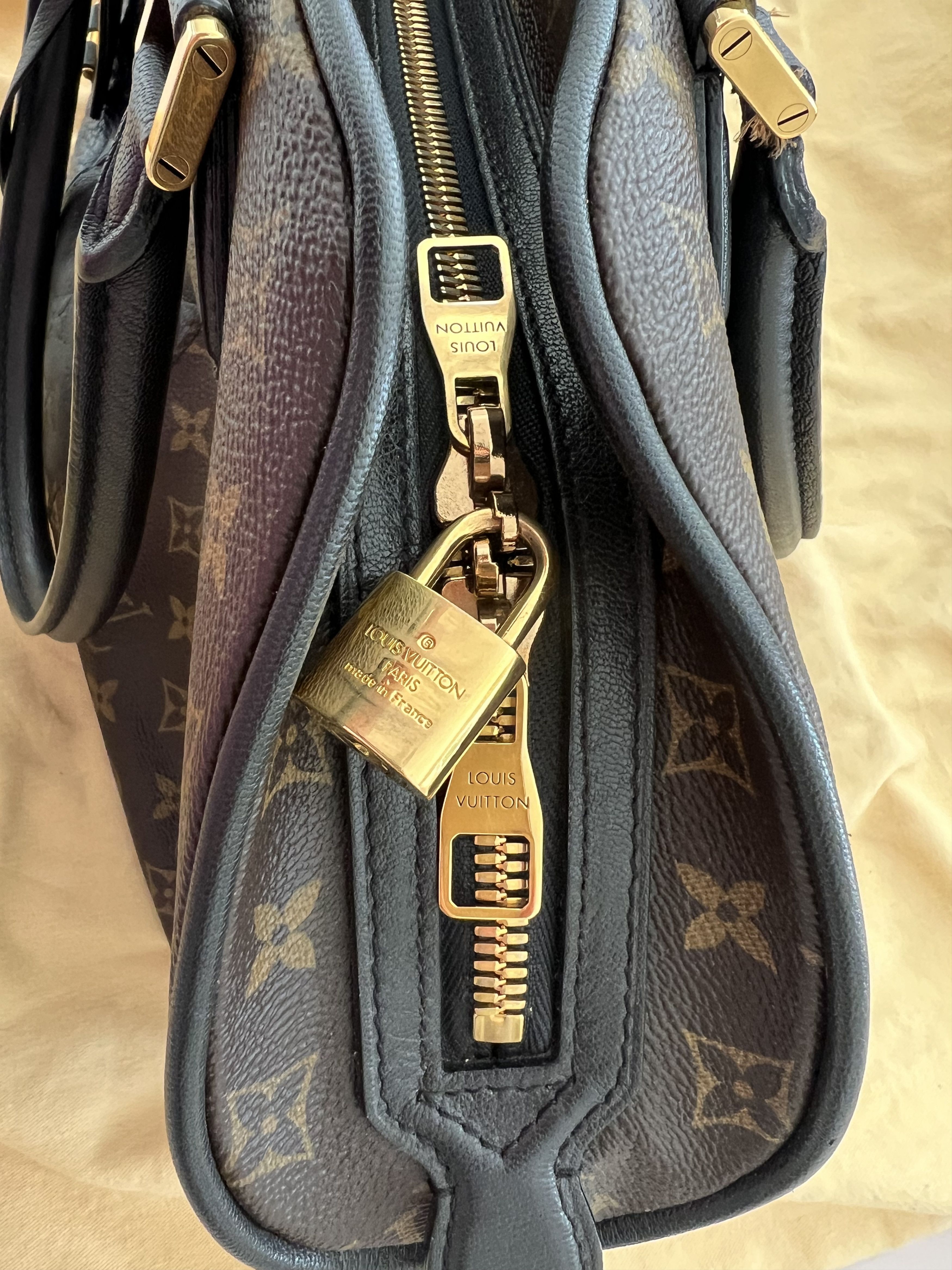 Louis Vuitton Louis Vuitton Marine Monogram Canvas & Leather Bag Size ONE SIZE - 9 Thumbnail