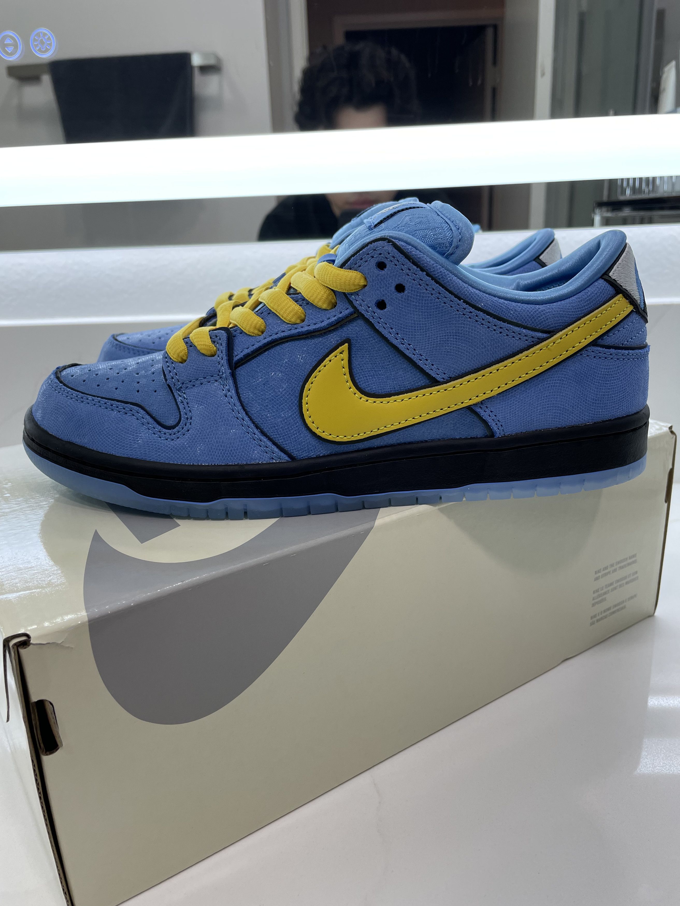 Nike Nike SB dunk x Powerpuff Girls Bubbles Size US 7.5 / EU 40-41 - 2 Thumbnail