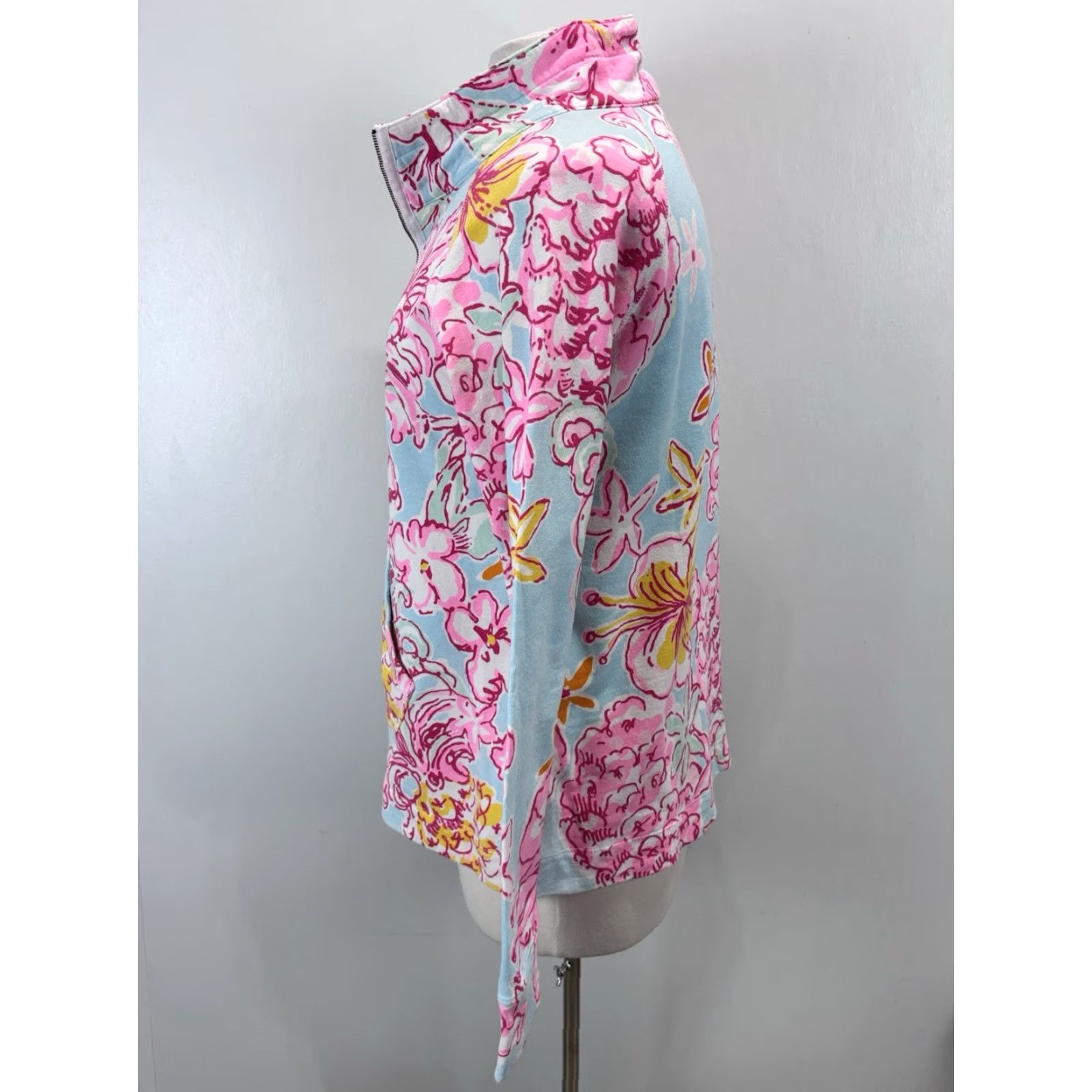 Lilly Pulitzer Lilly Pulitzer Floral 3/4 Zip Popover Top Breakwater Blue Medium Womens Size M / US 6-8 / IT 42-44 - 2 Thumbnail