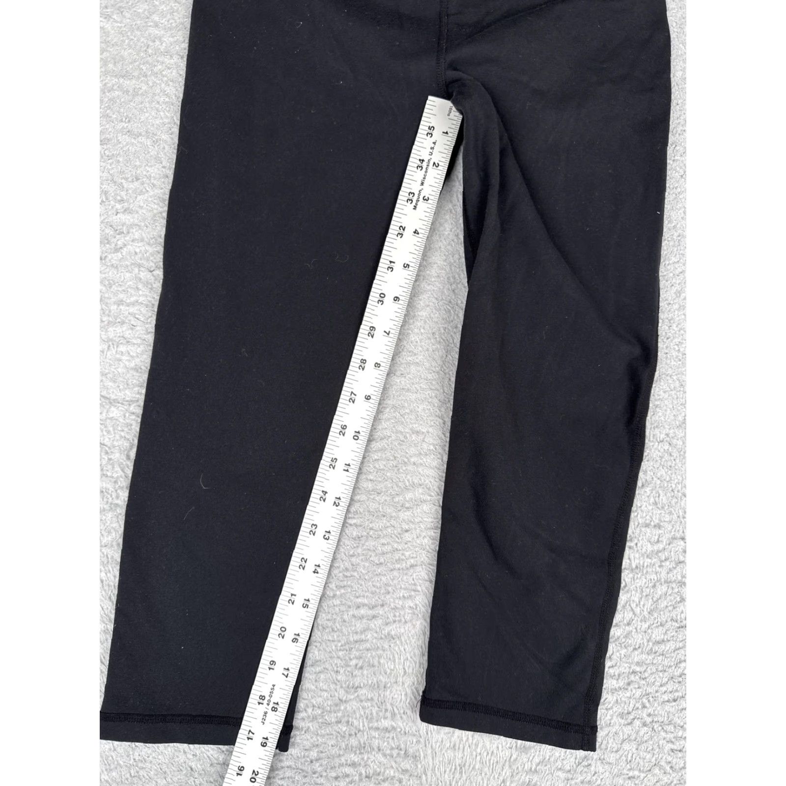 Lululemon Lululemon Leggings Womens 6 Black 20" Capri Wide Waistband Yoga Athletic Gym Shirts? Size 28" / US 6 / IT 42 - 6 Thumbnail