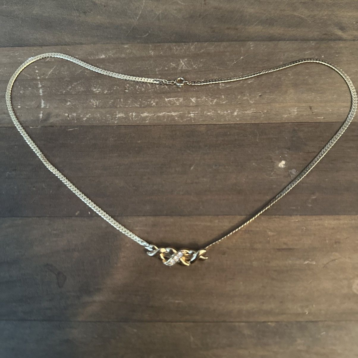 Other × Vintage Vintage Avon gold tone rinestone kisses necklace Size ONE SIZE - 2 Thumbnail