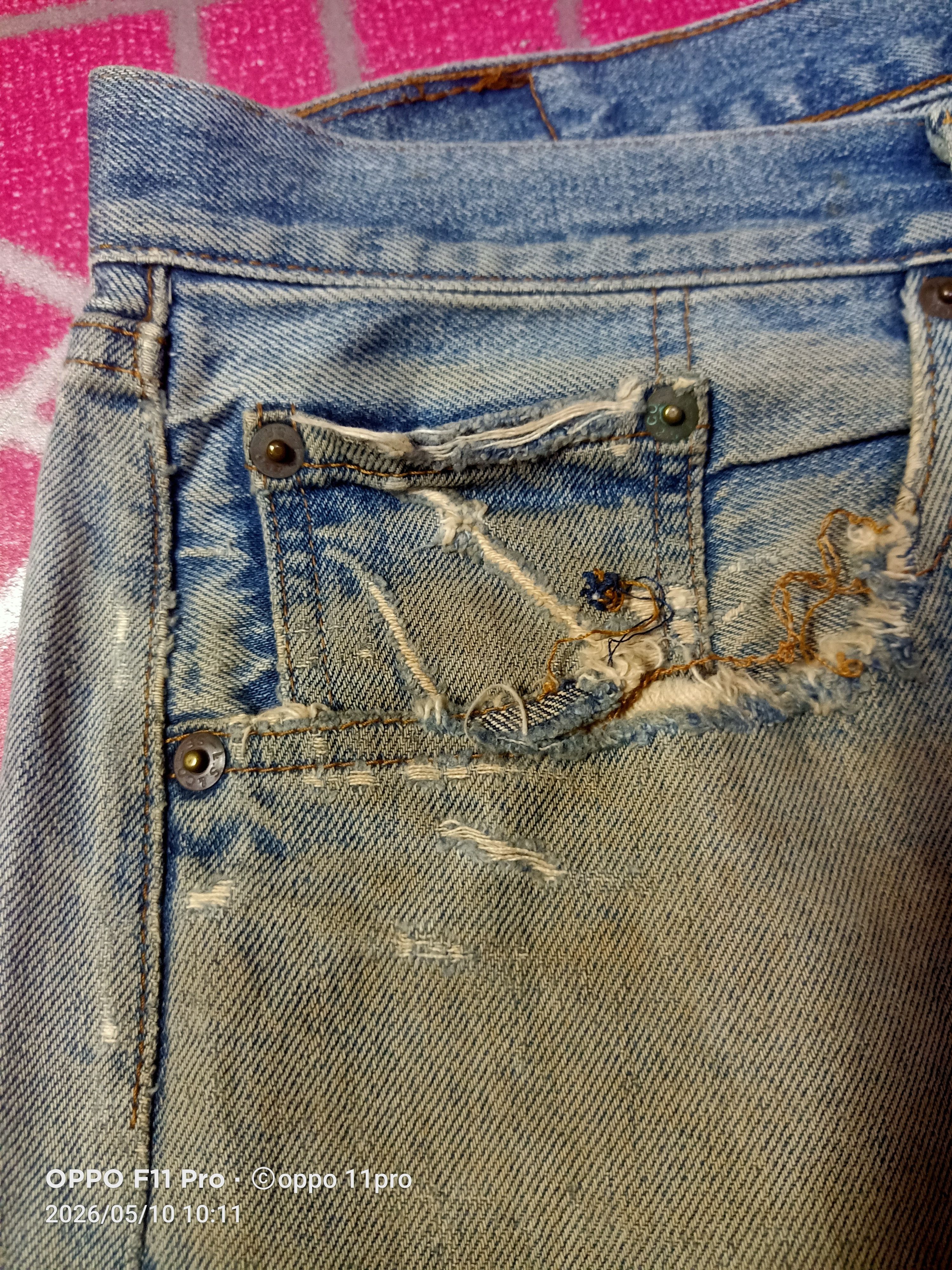 Levi's Vintage Clothing 💥Vintage 501 LVC 1983 Distressdenim Red Selvedge Denim Size US 35 - 16 Thumbnail