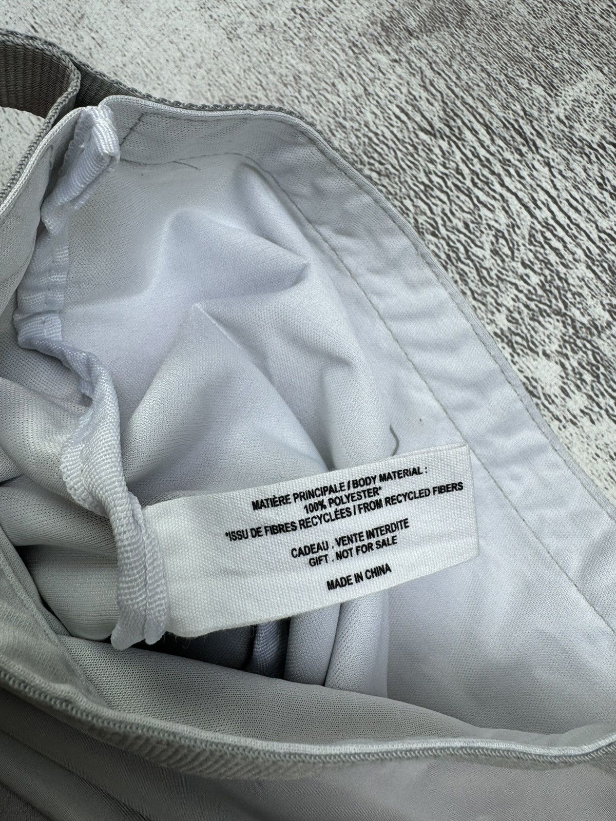 Issey Miyake Vintage Issey Miyake Parfume Mini Hand Hobo Tote Bag Size ONE SIZE - 11 Thumbnail