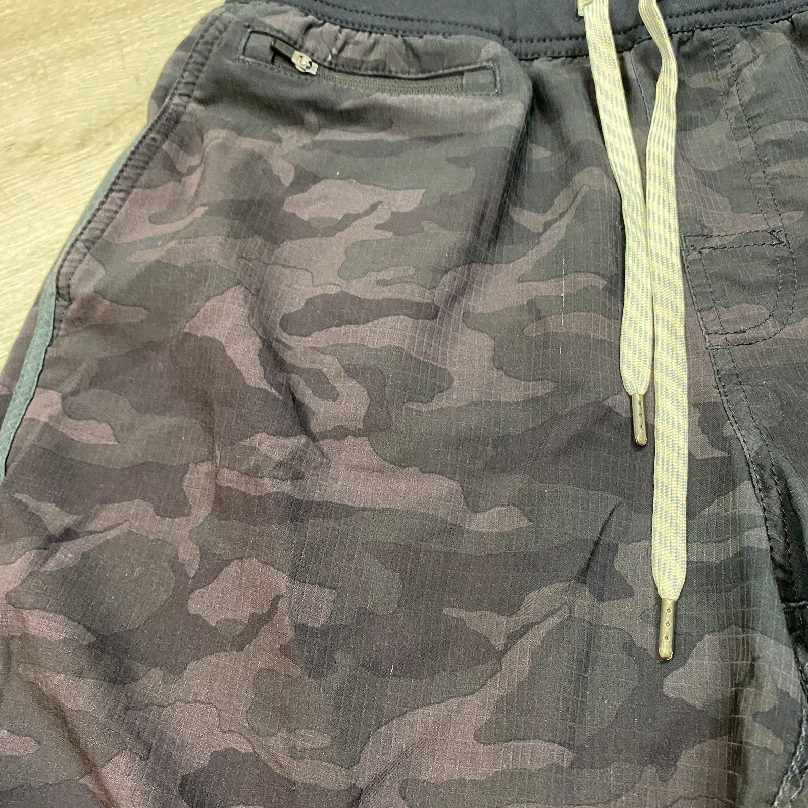 Vuori Vuori Stockton Performance Athletic Camo Shorts Men's Medium Size US 30 / EU 46 - 9 Thumbnail