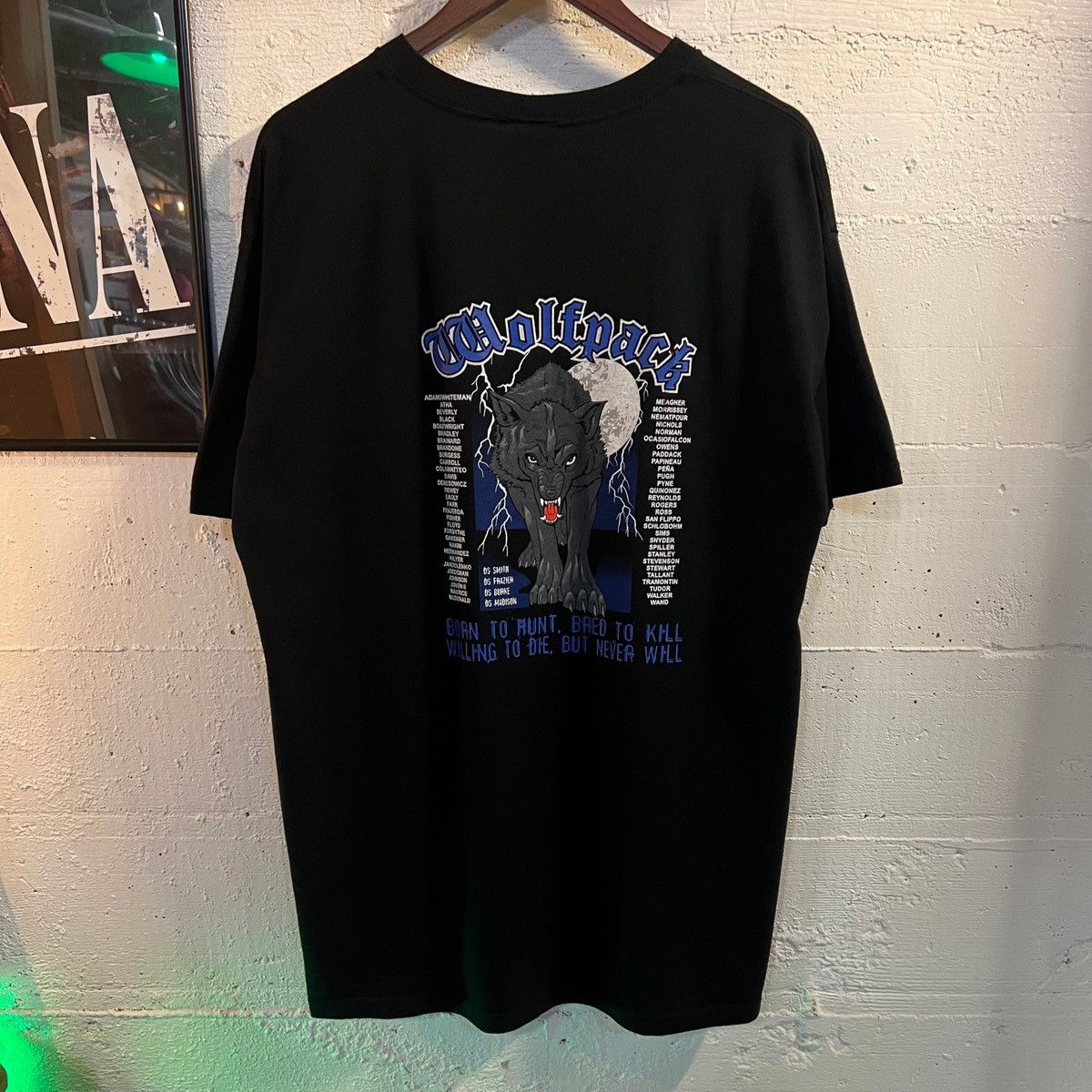 Vintage Vintage 90's U.S. Military Charlie Company WolfpackT-Shirt Size US XL / EU 56 / 4 - 2 Thumbnail