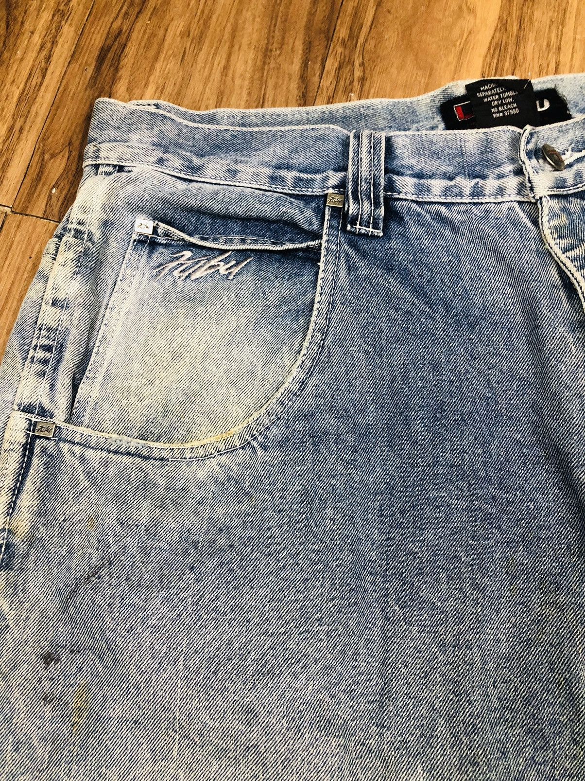 Fubu Fubu Denim Distresses Jeans (21) Size US 35 - 5 Thumbnail