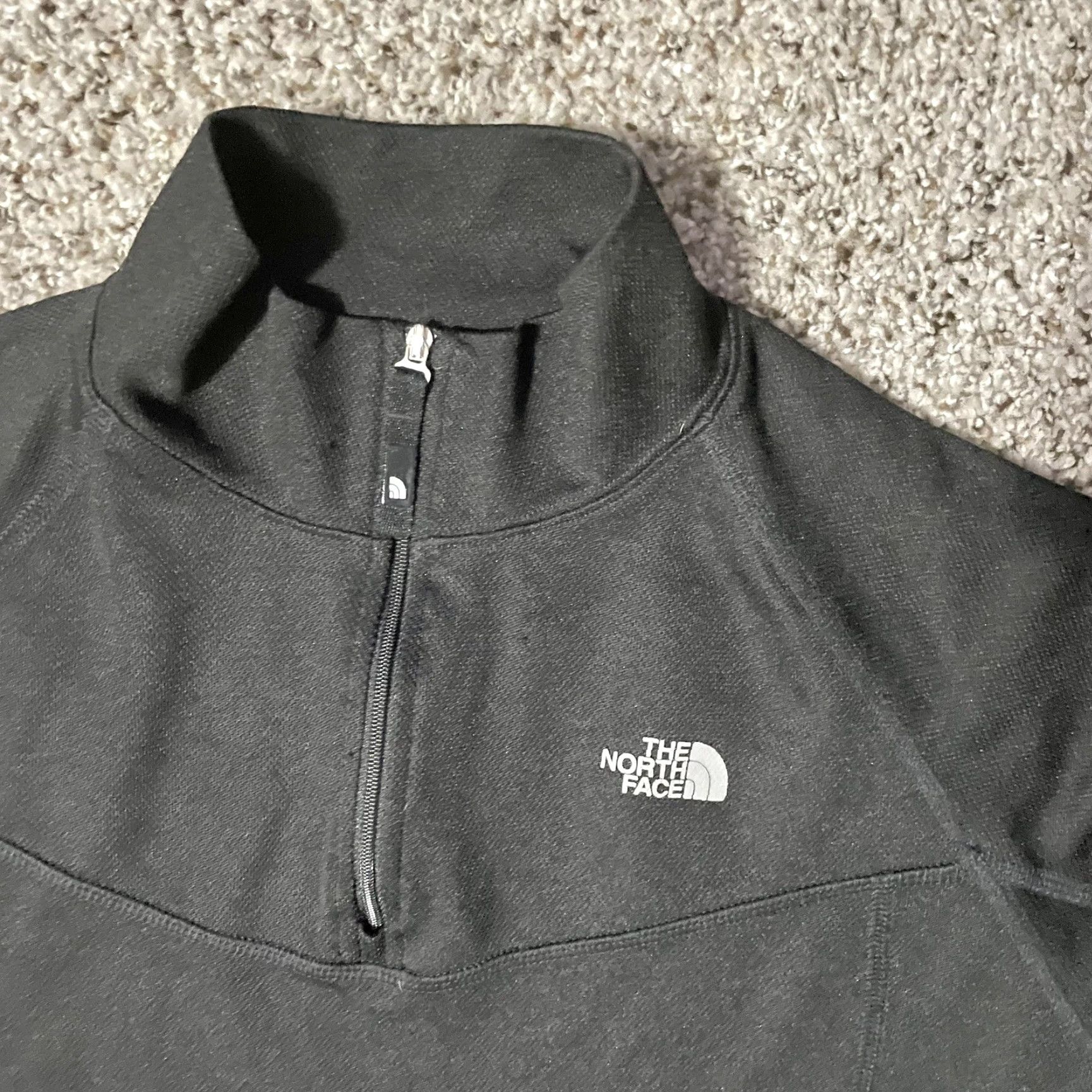 The North Face The North Face Flight Series Vapor Wick 1/4 Zip Pullover Black L Womens - Hole in Left Arm Pocket, Base Layer, Activewear Size L / US 10 / IT 46 - 4 Thumbnail