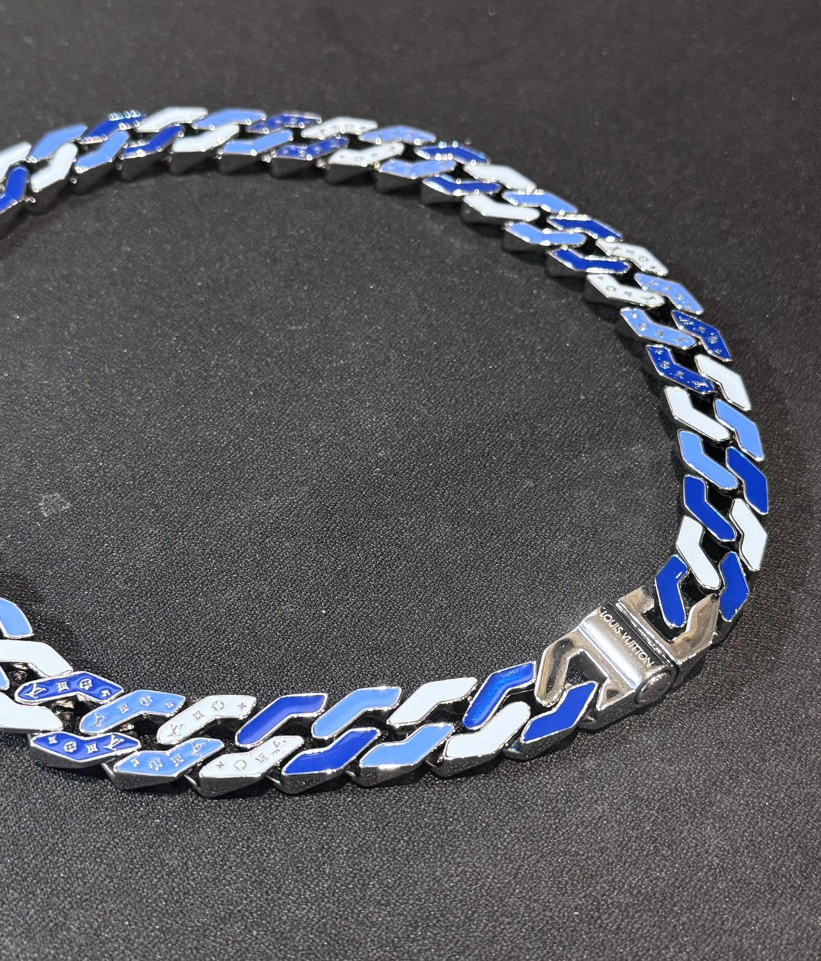 Louis Vuitton Louis Vuitton Cuban Chain Necklace, Blue Size ONE SIZE - 5 Thumbnail