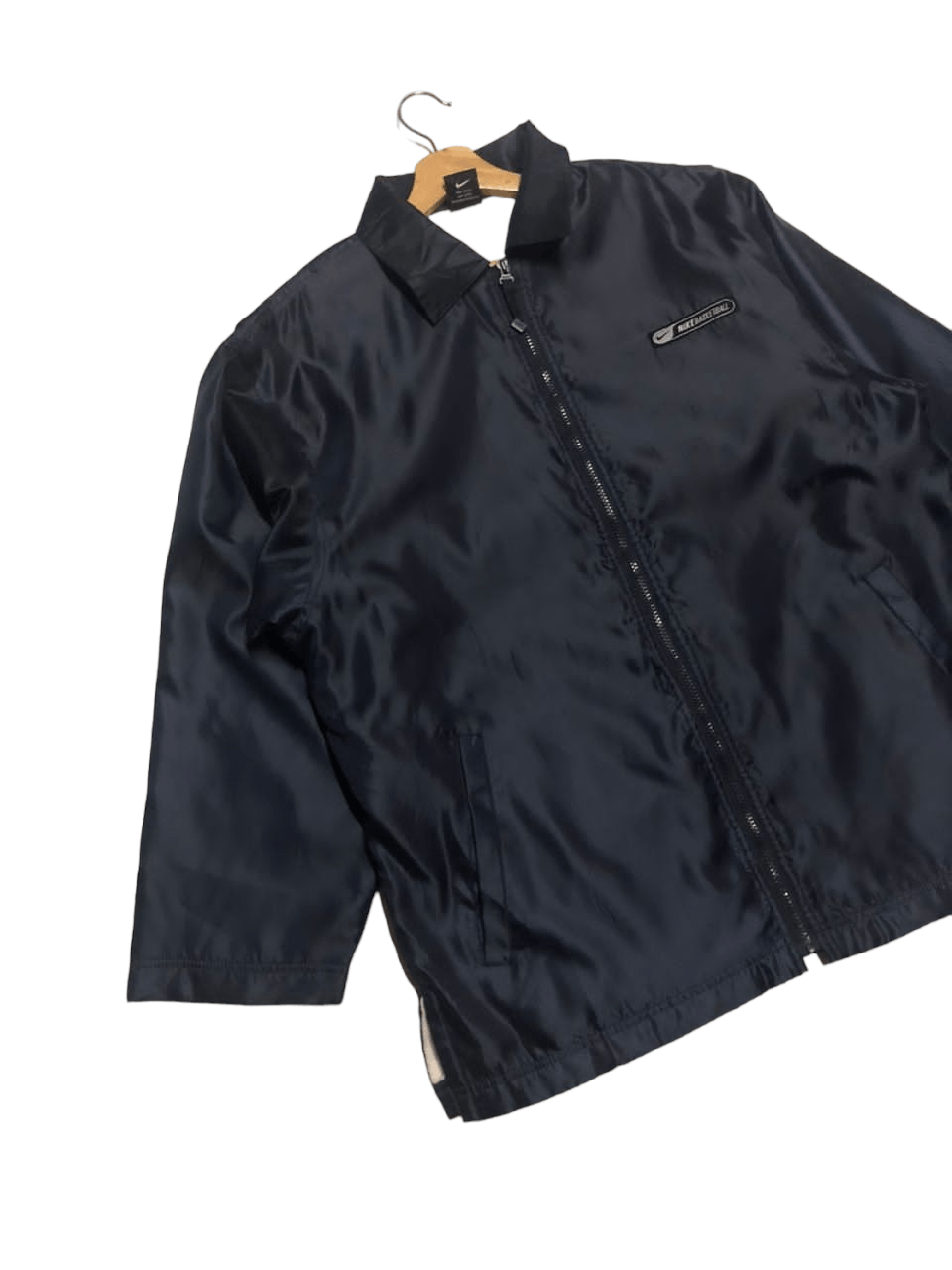 Nike Vintage Nike Basketball Windbreaker Jacket Size US L / EU 52-54 / 3 - 6 Thumbnail
