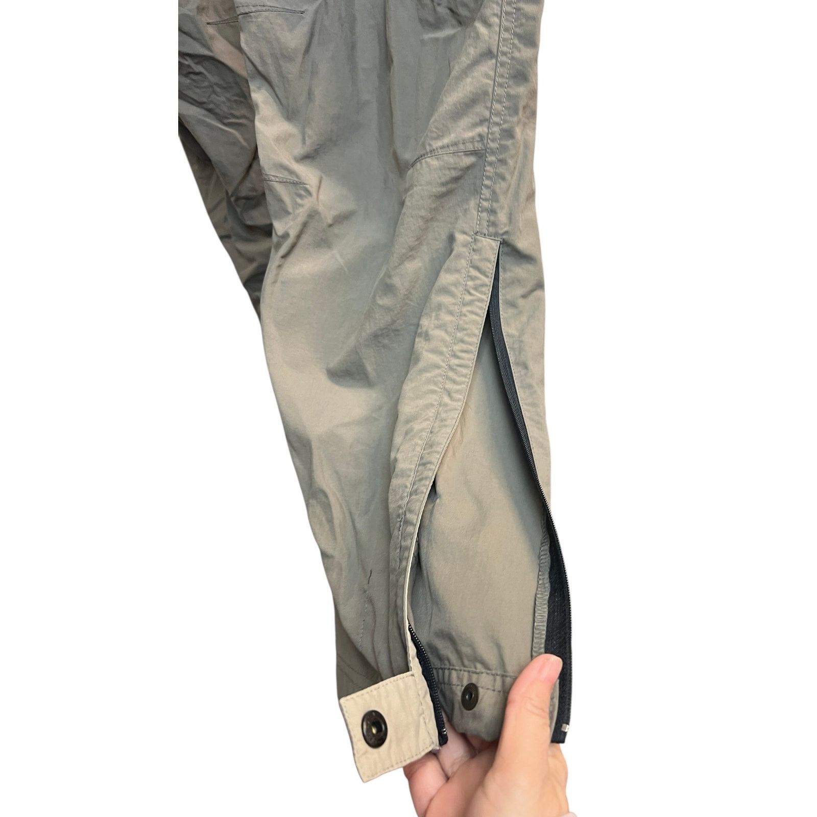 Mountain Hardwear Mountain Hardwear Men's Medium Convertible Pants Khaki Size US 34 / EU 50 - 8 Thumbnail