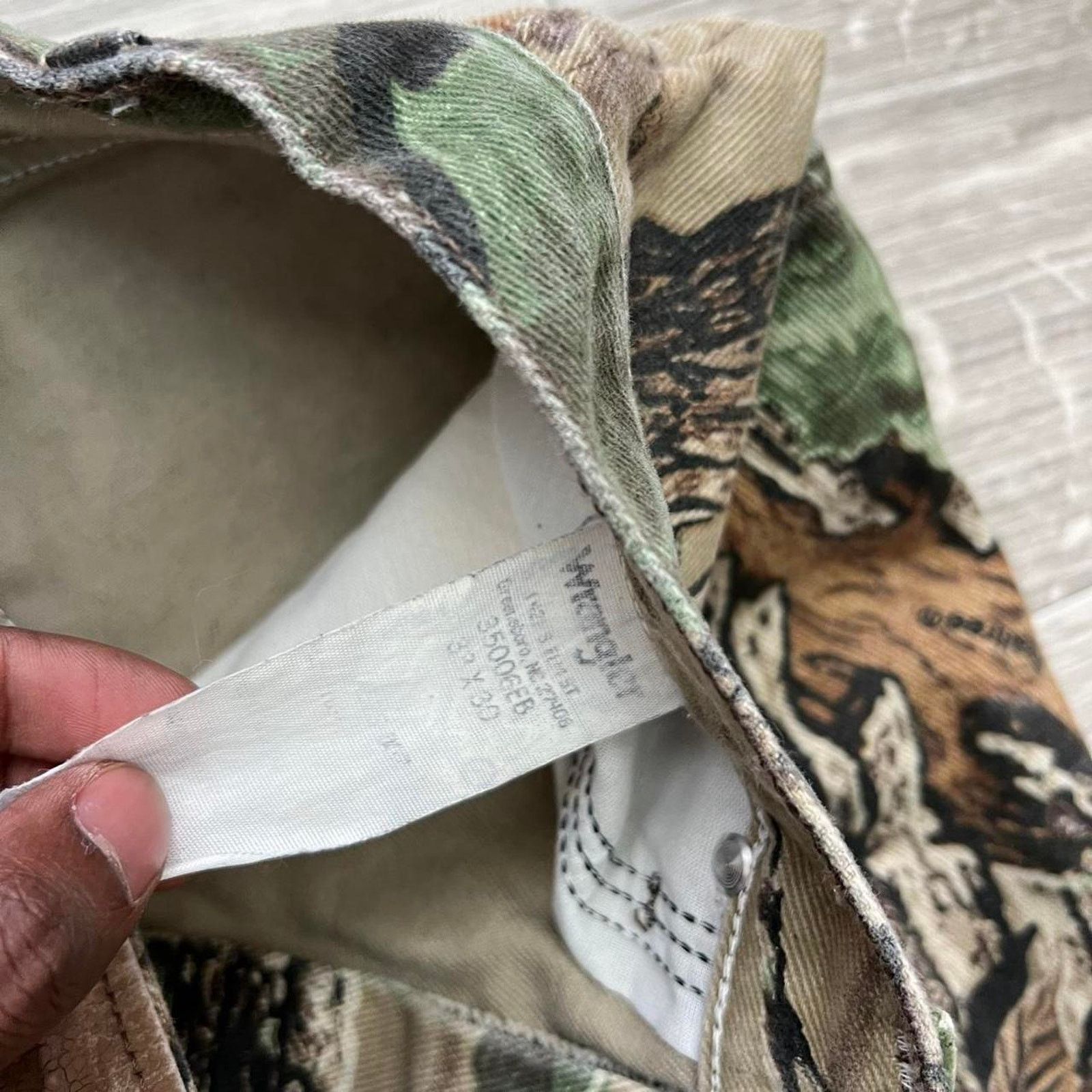 Wrangler Vintage y2k wrangler camouflage pants camo outdoors camping Size US 30 / EU 46 - 8 Thumbnail