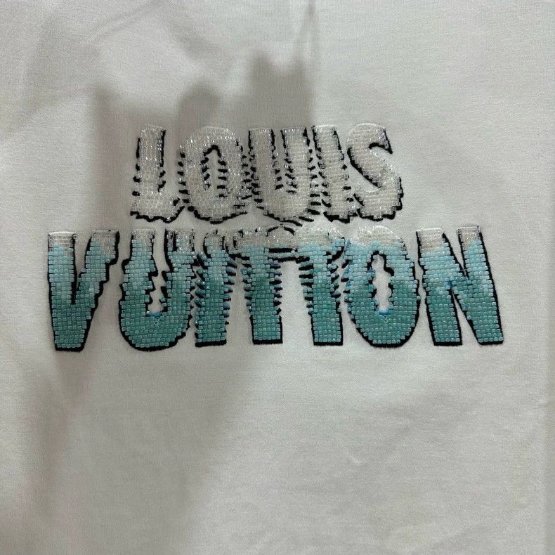 Louis Vuitton Louis Vuitton Gradient beaded short sleeves Size US XXL / EU 58 / 5 - 5 Thumbnail