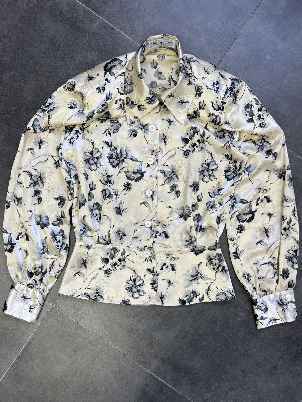 Burberry Vintage Burberry’s Flowers Print Button Shirt Size M / US 6-8 / IT 42-44 - 3 Thumbnail