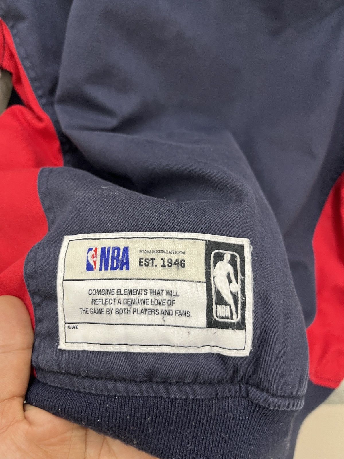 NBA 🔥🔥🔥STEALS CHICAGO BULLS DETACHABLE HOODIE JACKET Size US M / EU 48-50 / 2 - 16 Thumbnail