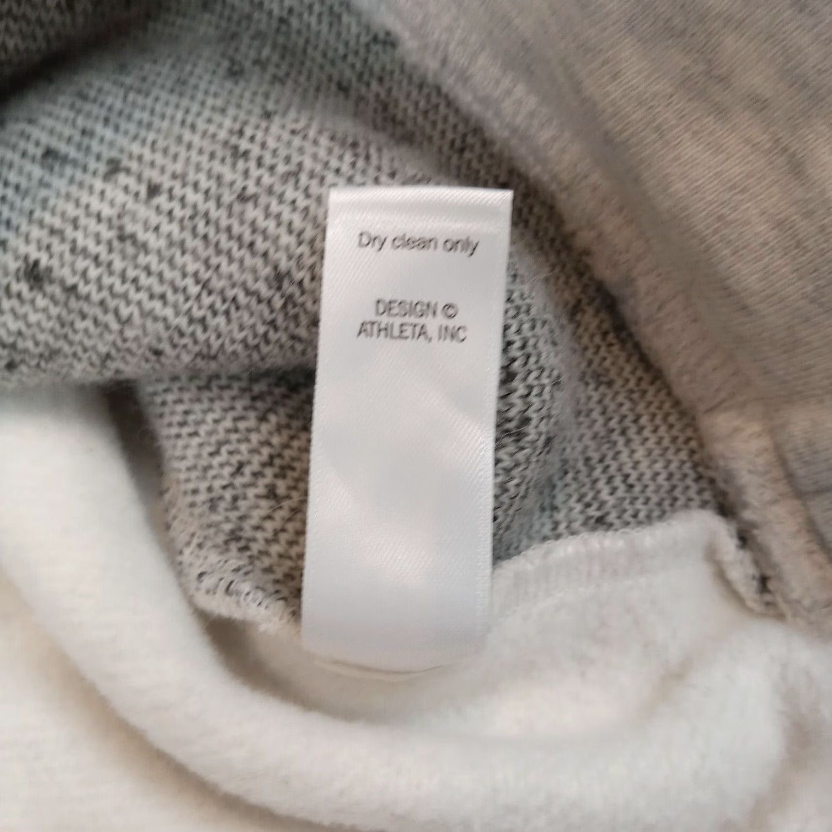 Athleta Athleta Women's Medium Gray Crew Neck Fleece Pullover Sweater Long Sleeve Size M / US 6-8 / IT 42-44 - 7 Thumbnail