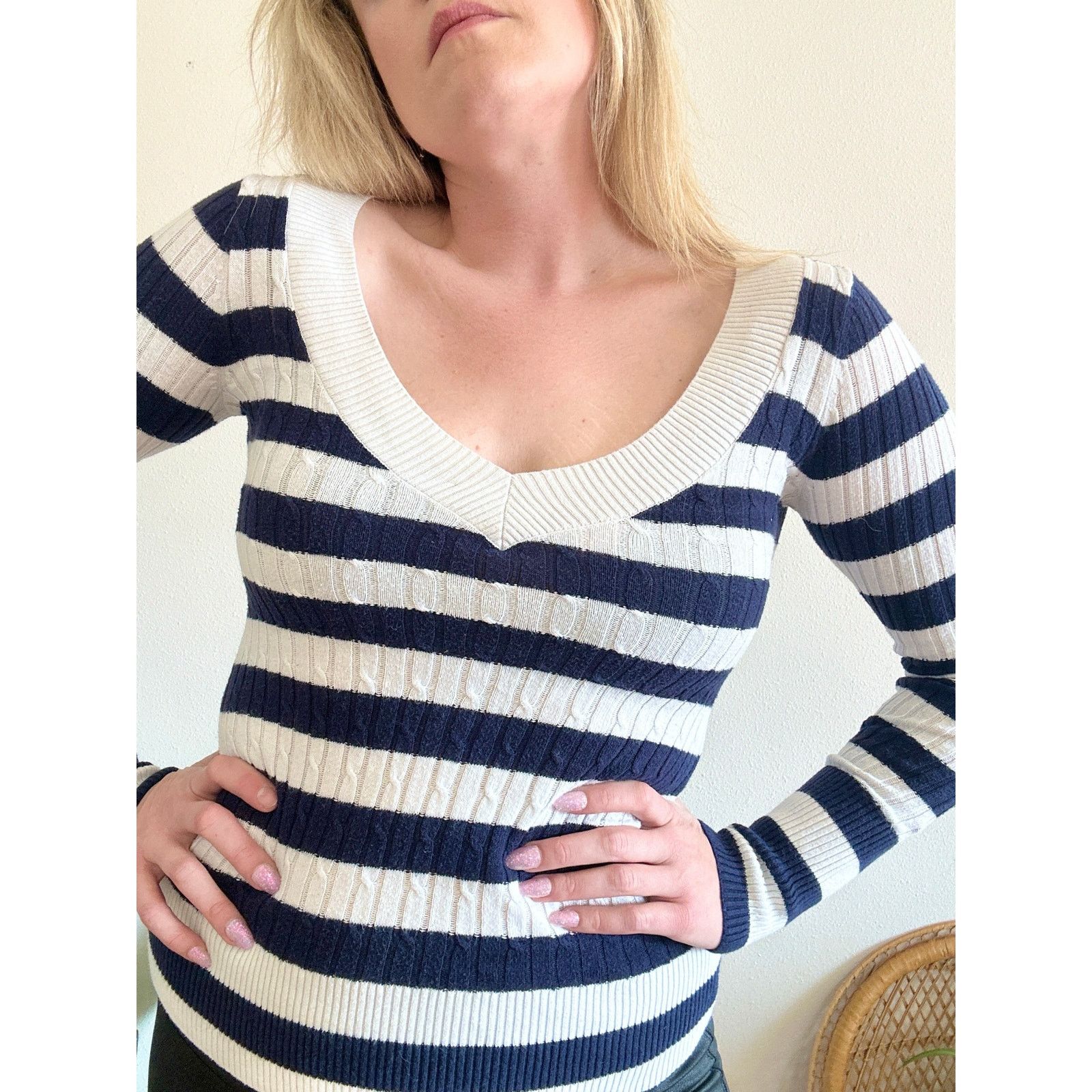 Express Y2K Navy & White Stripe V-Neck Sweater Size M / US 6-8 / IT 42-44 - 3 Thumbnail