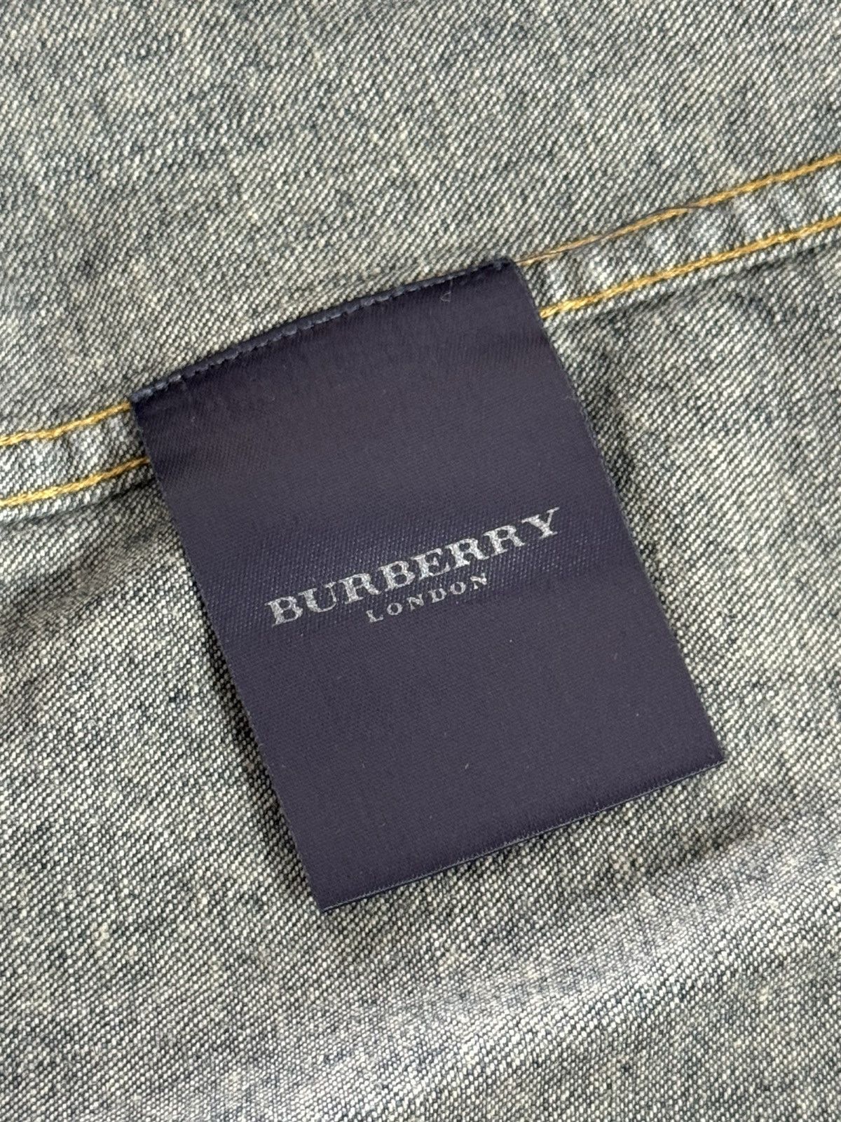Burberry Burberry 00’s Luxury Denim Button Up Shirt Size US M / EU 48-50 / 2 - 10 Thumbnail
