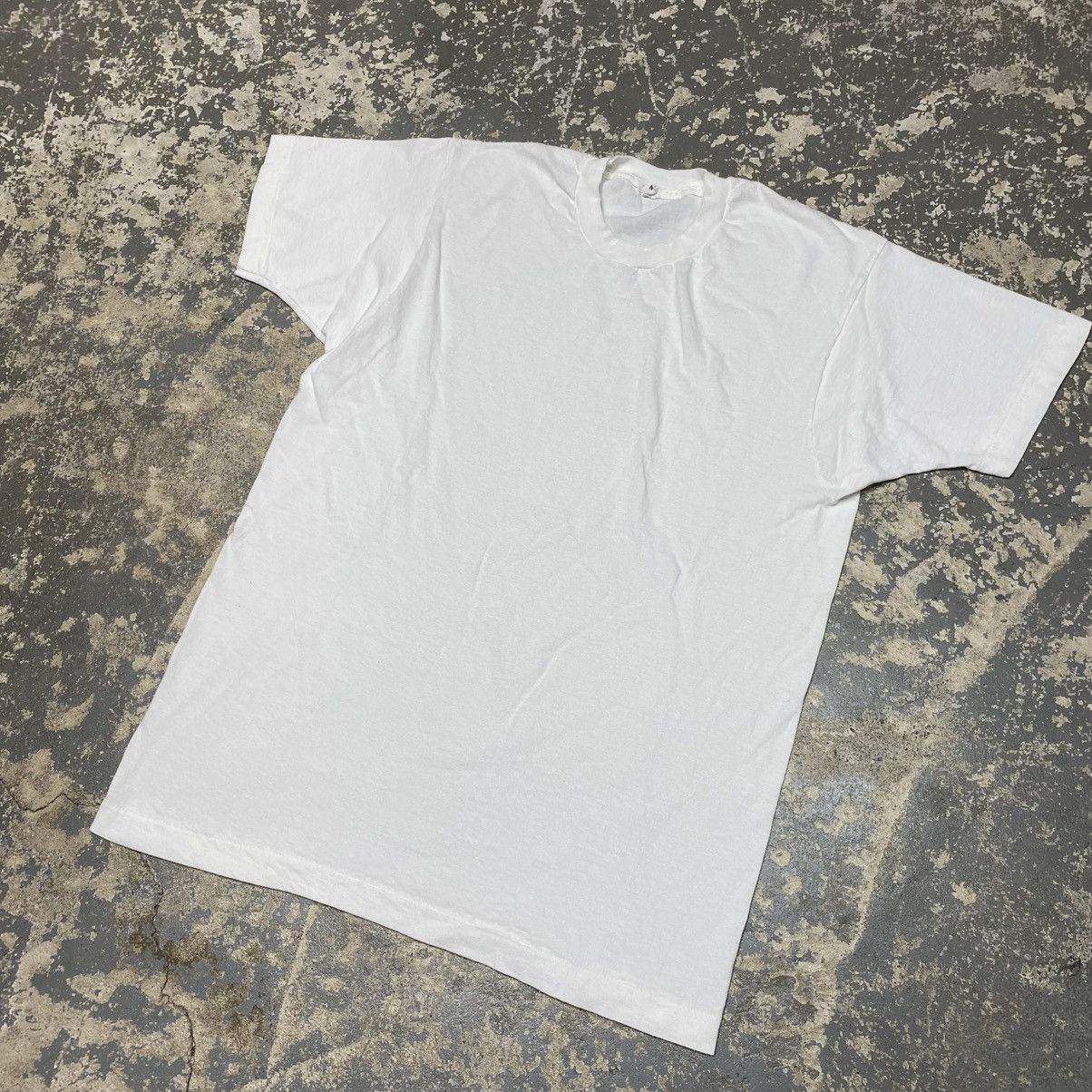 Unsound Rags × Vintage Vintage White Fruit Of The Loom Blank Single Stitch Tshirt Size US XL / EU 56 / 4 - 2 Thumbnail