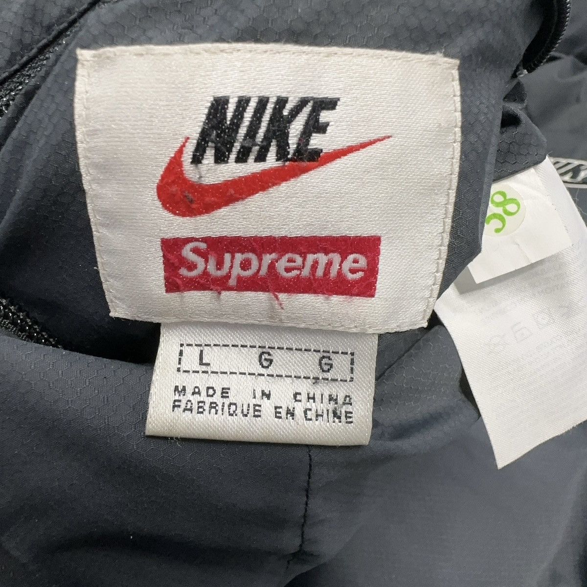 Supreme Supreme SS21 Nike Logo Reversible Puffy Jacket Size US L / EU 52-54 / 3 - 5 Thumbnail
