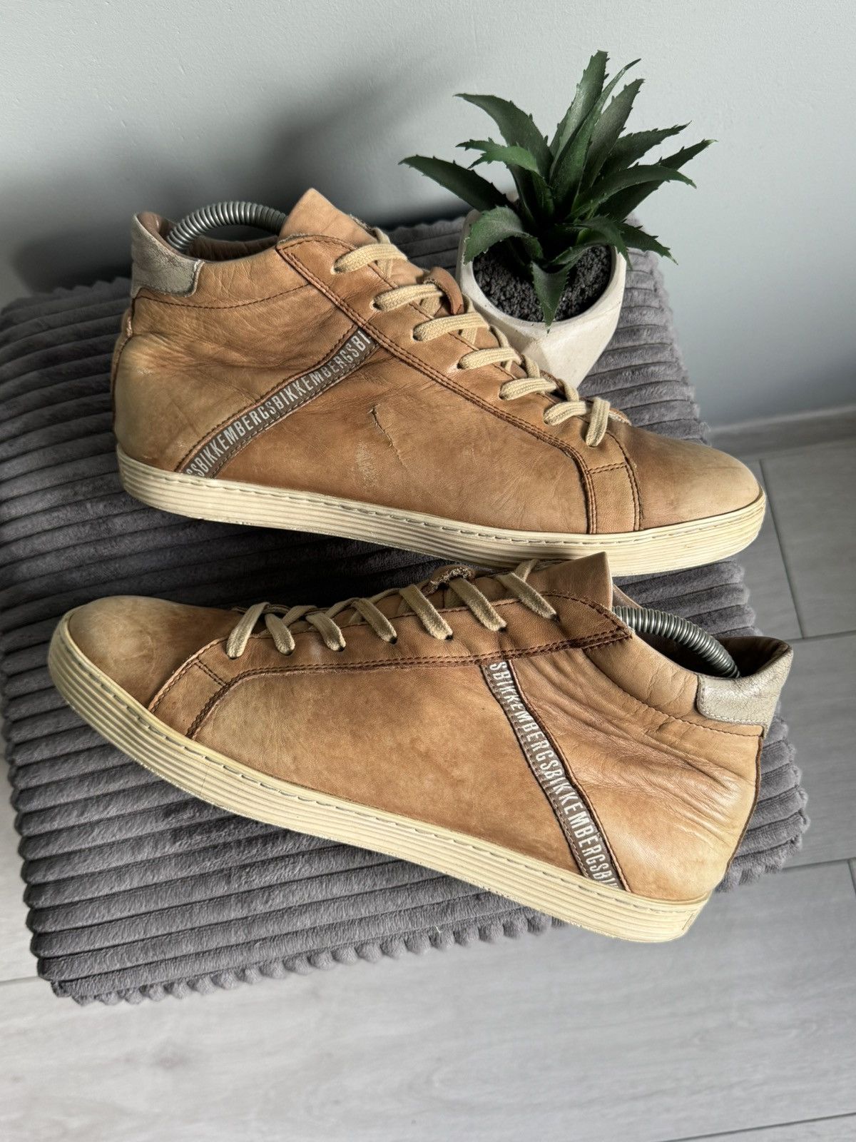 Dirk Bikkembergs Vintage Dirk Bikkembergs Leather High Top Sneakers Size US 8 / EU 41 - 3 Thumbnail