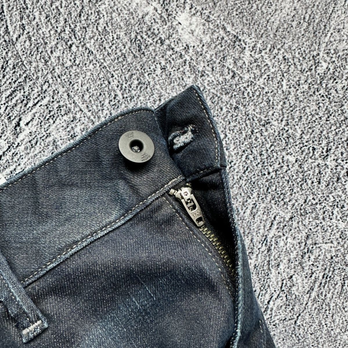 G-Star Men’s Jeans G-Star Raw Comfort Pale Denim Vintage Aged Blue Size US 27 - 9 Thumbnail