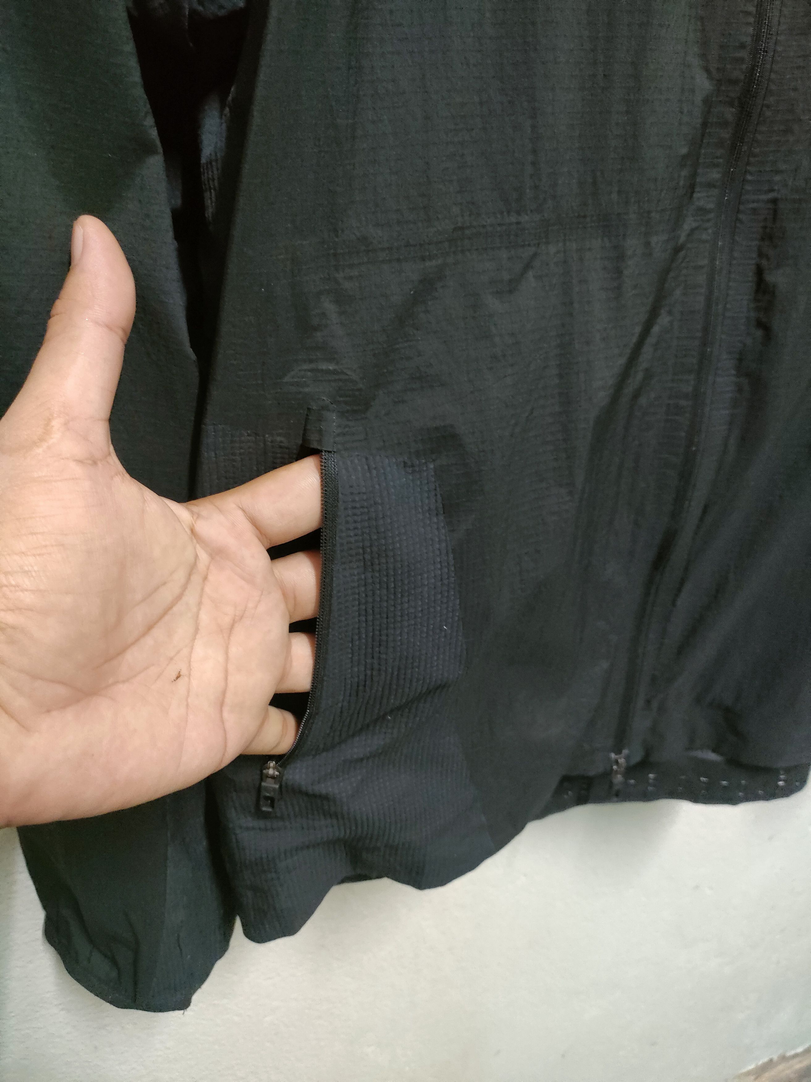 Lululemon Lululemon Designer In Vancouver Winbreaker Size US S / EU 44-46 / 1 - 9 Thumbnail