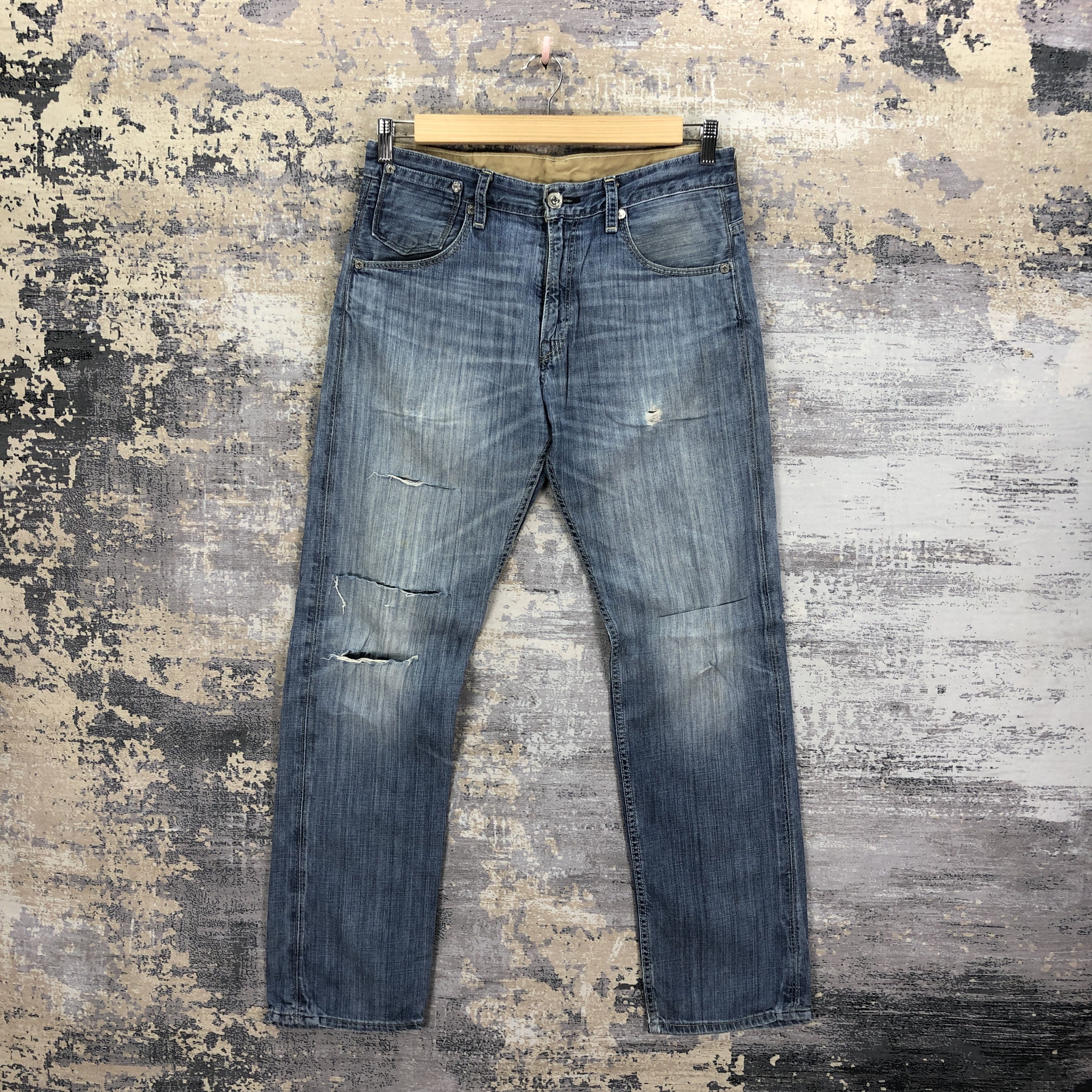 Levi's Vintage Levis 504 Faded Jeans Dirty Levi's Light Wash Denim Size US 32 / EU 48 - 1 Thumbnail