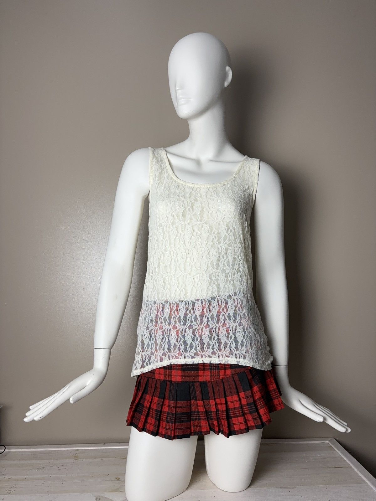 Guess GUESS VINTAGE LACE ASYMMETRIC TANK TOP 00s Size ONE SIZE - 1 Thumbnail