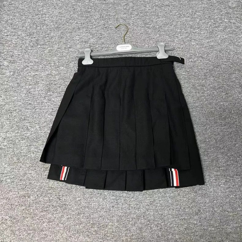 Thom Browne Thom BrowneBlack wool pleated skirt 2503-Nextarrow Size 25" / US 0 / IT 36 - 1 Thumbnail