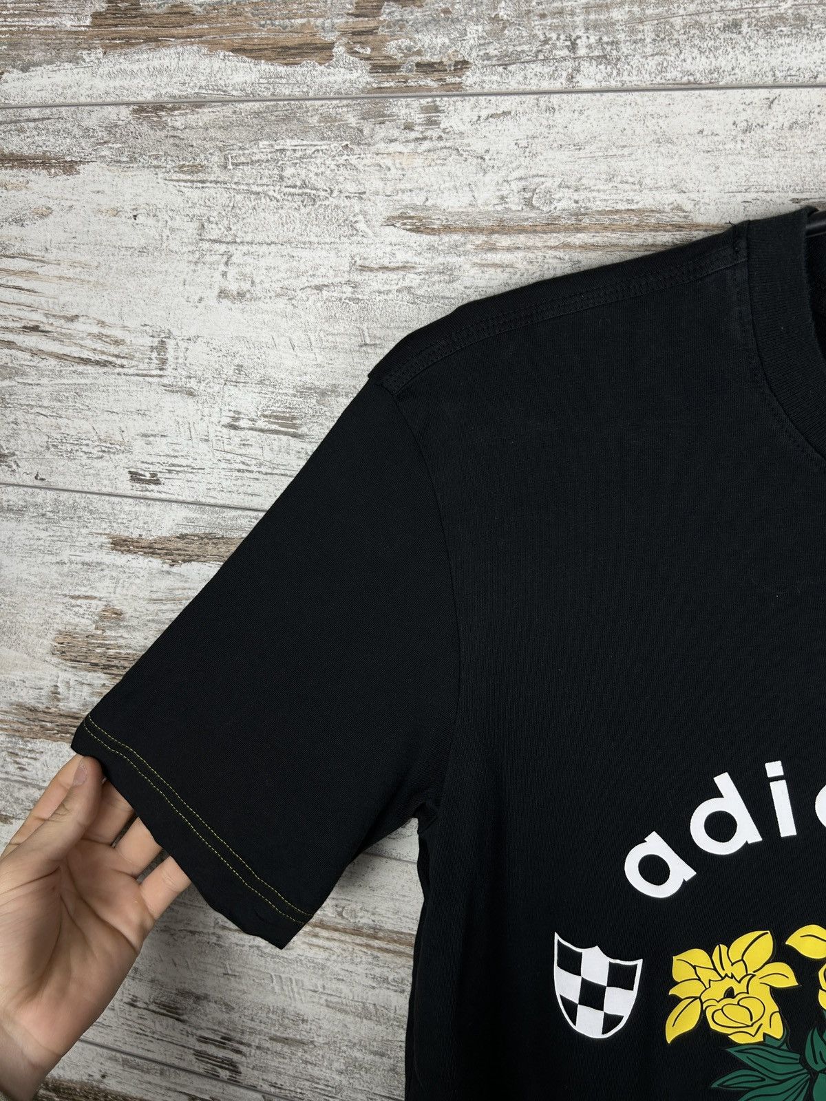 Adidas Mens Adidas Adventure T-shirt tee streetwear y2k Size US S / EU 44-46 / 1 - 3 Thumbnail