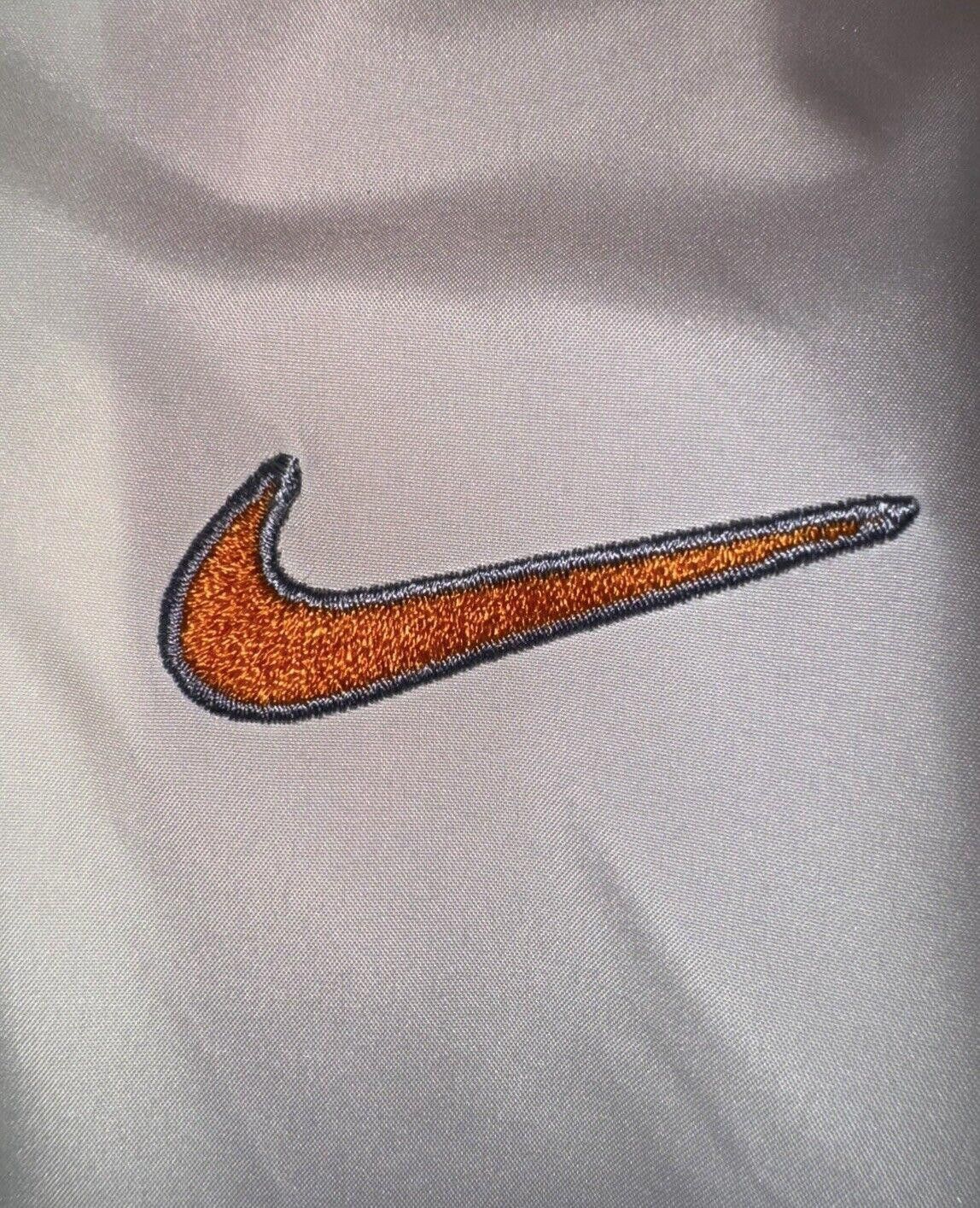 Nike Vintage Nike 90s Orange Spellout Texas Longhorns Jacket XL Size US XL / EU 56 / 4 - 4 Thumbnail