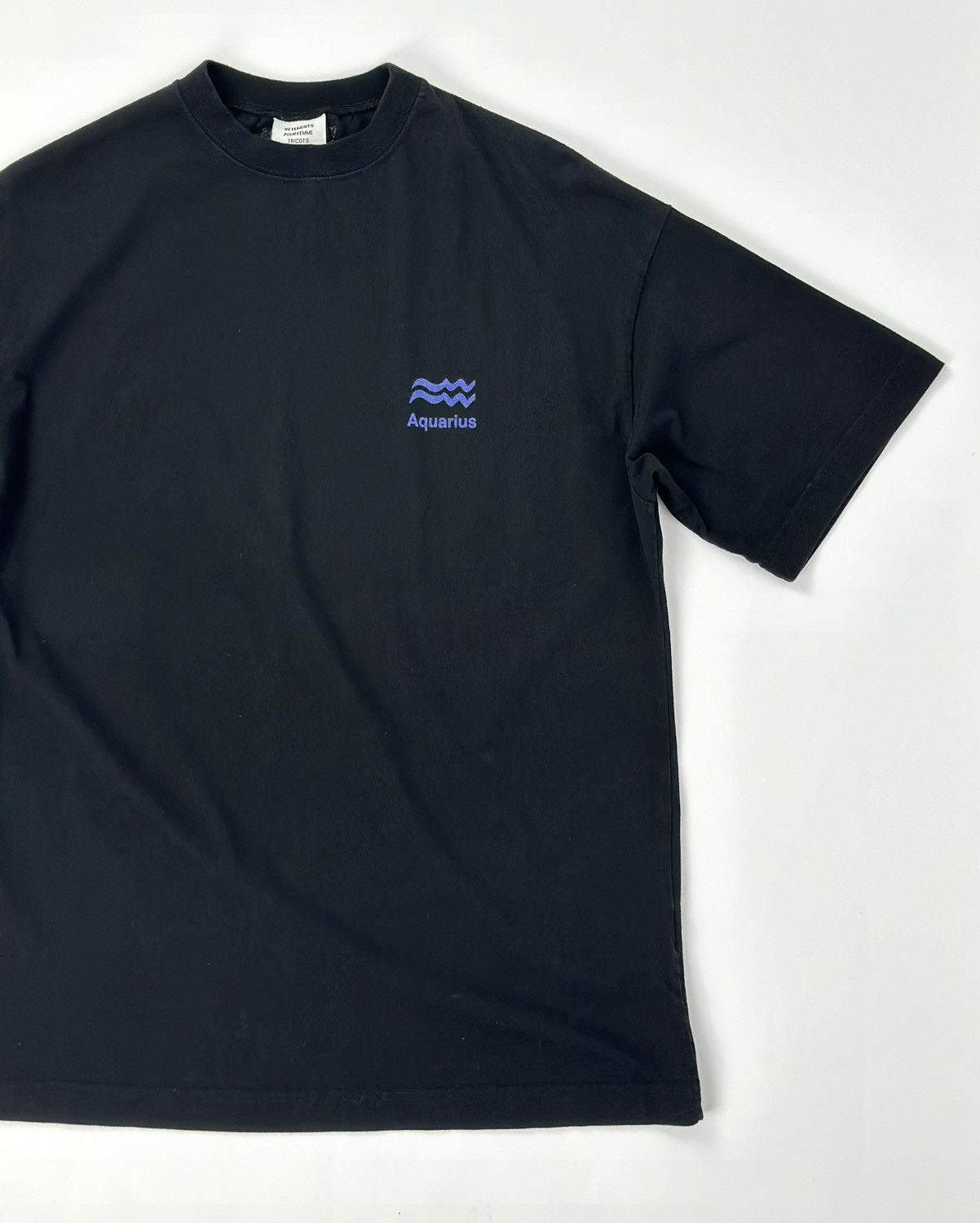 Vetements Vetements - Demna “Aquarius Star Graphic Tee” Size US XS / EU 42 / 0 - 1 Thumbnail