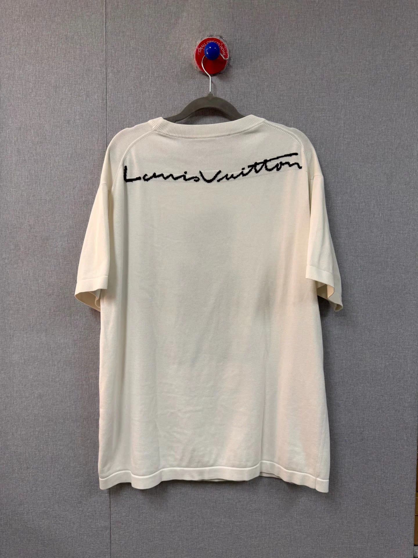 Louis Vuitton LV singing wolfman short sleeve tee M slight color fade Size US M / EU 48-50 / 2 - 2 Thumbnail