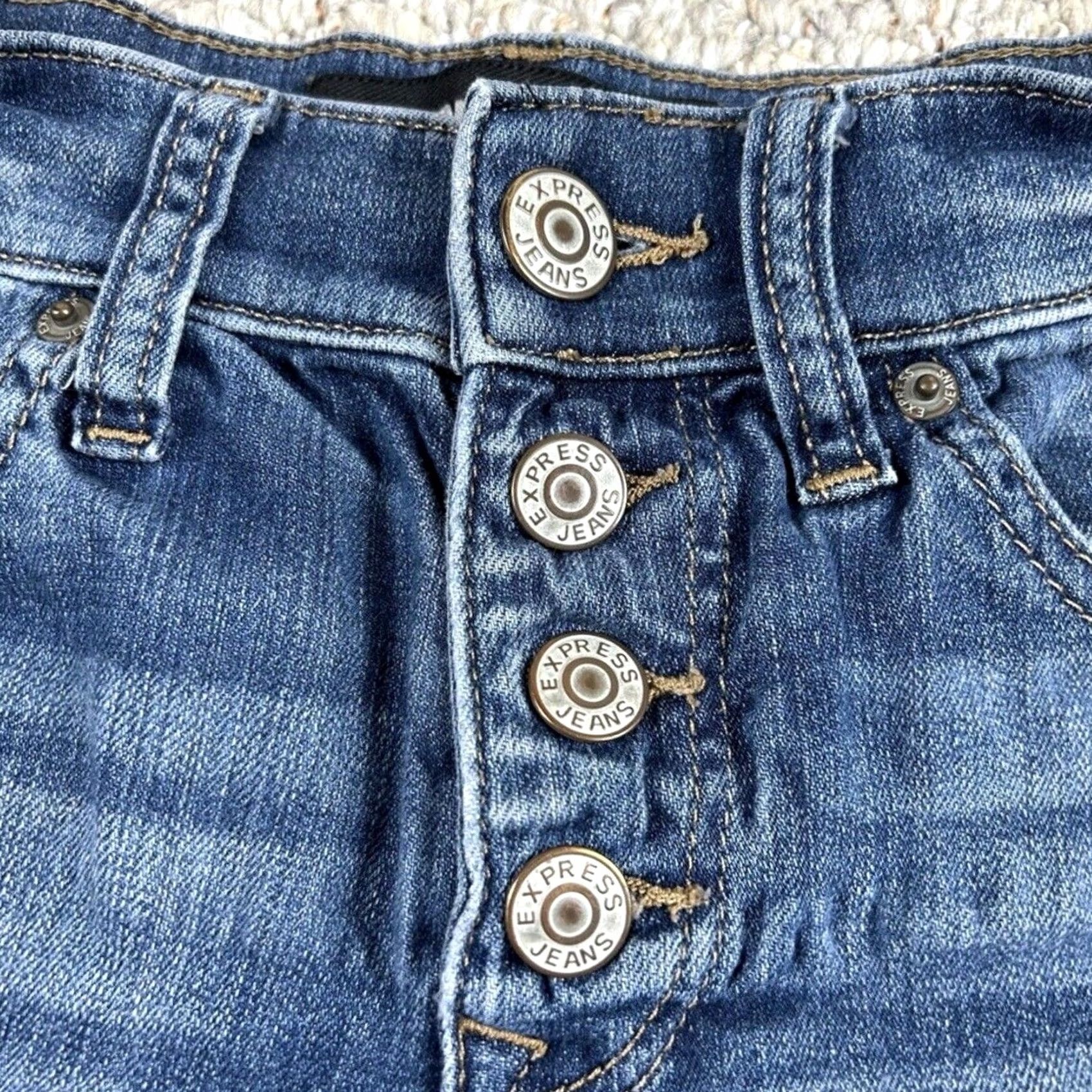 Express Express Jeans Women Shorts Size 4 Button Fly High Waist Distressed Cuffed Denim Size 27" / US 4 / IT 40 - 4 Thumbnail